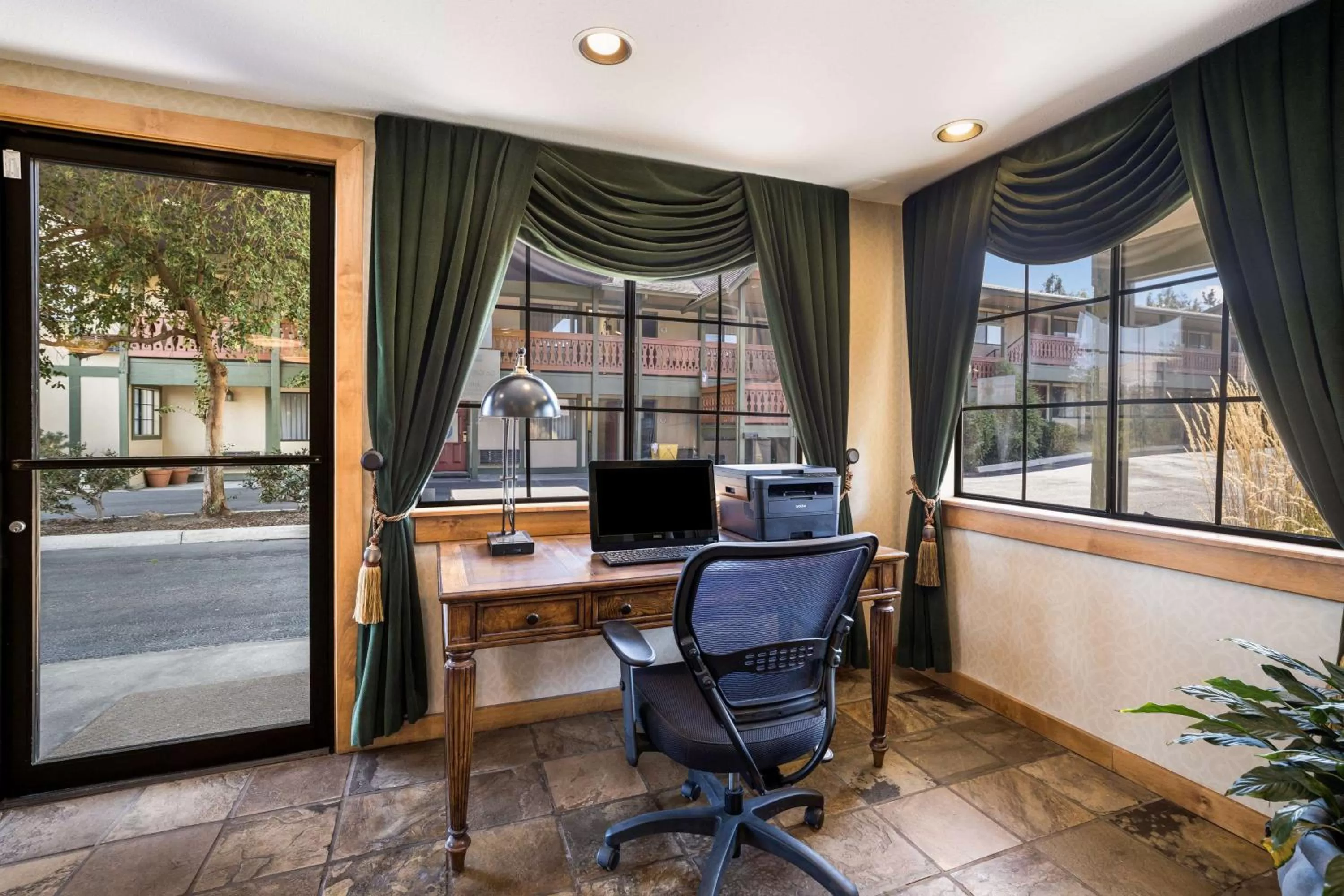 Business facilities in Best Western Windsor Inn