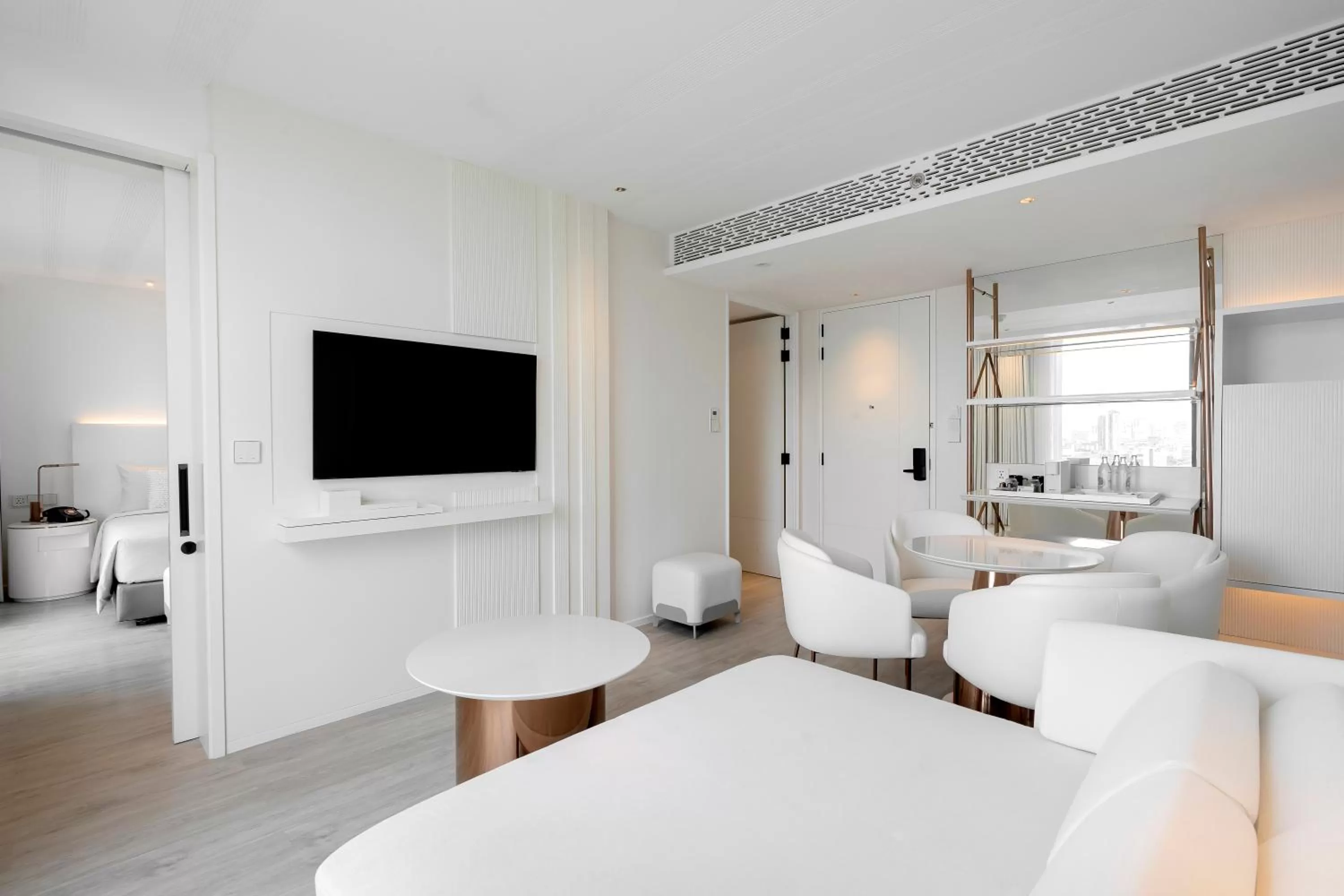 TV and multimedia in INNSiDE by Meliá Bangkok Sukhumvit