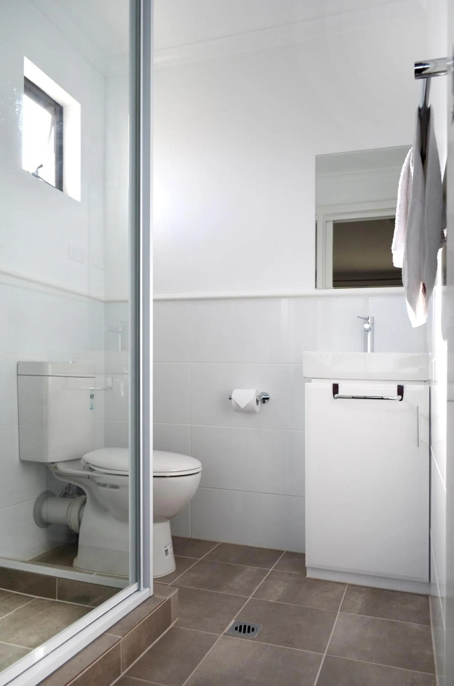 Bathroom in YHA Port Elliot Beach House
