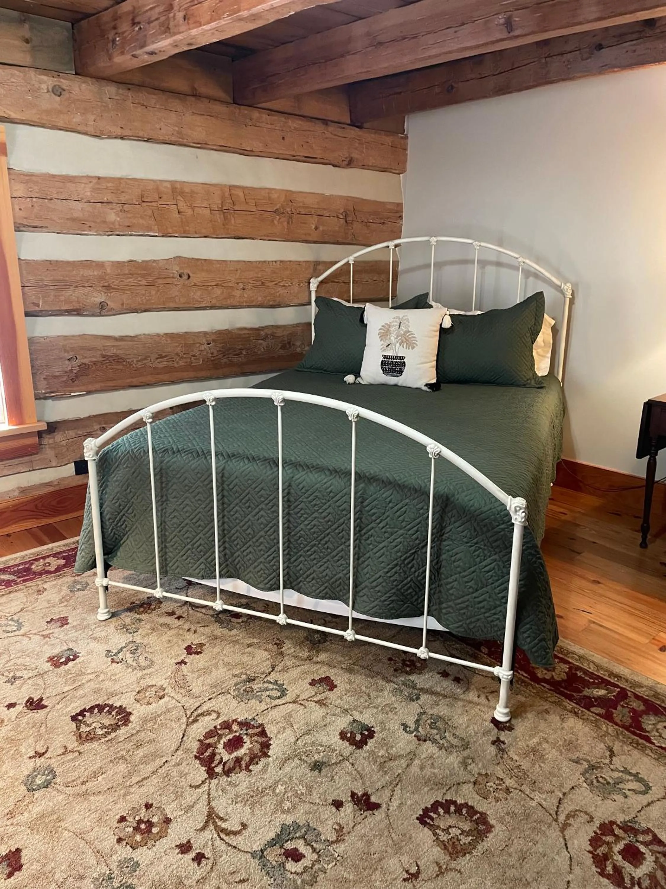 Bed in Silver Lake Bed and Breakfast