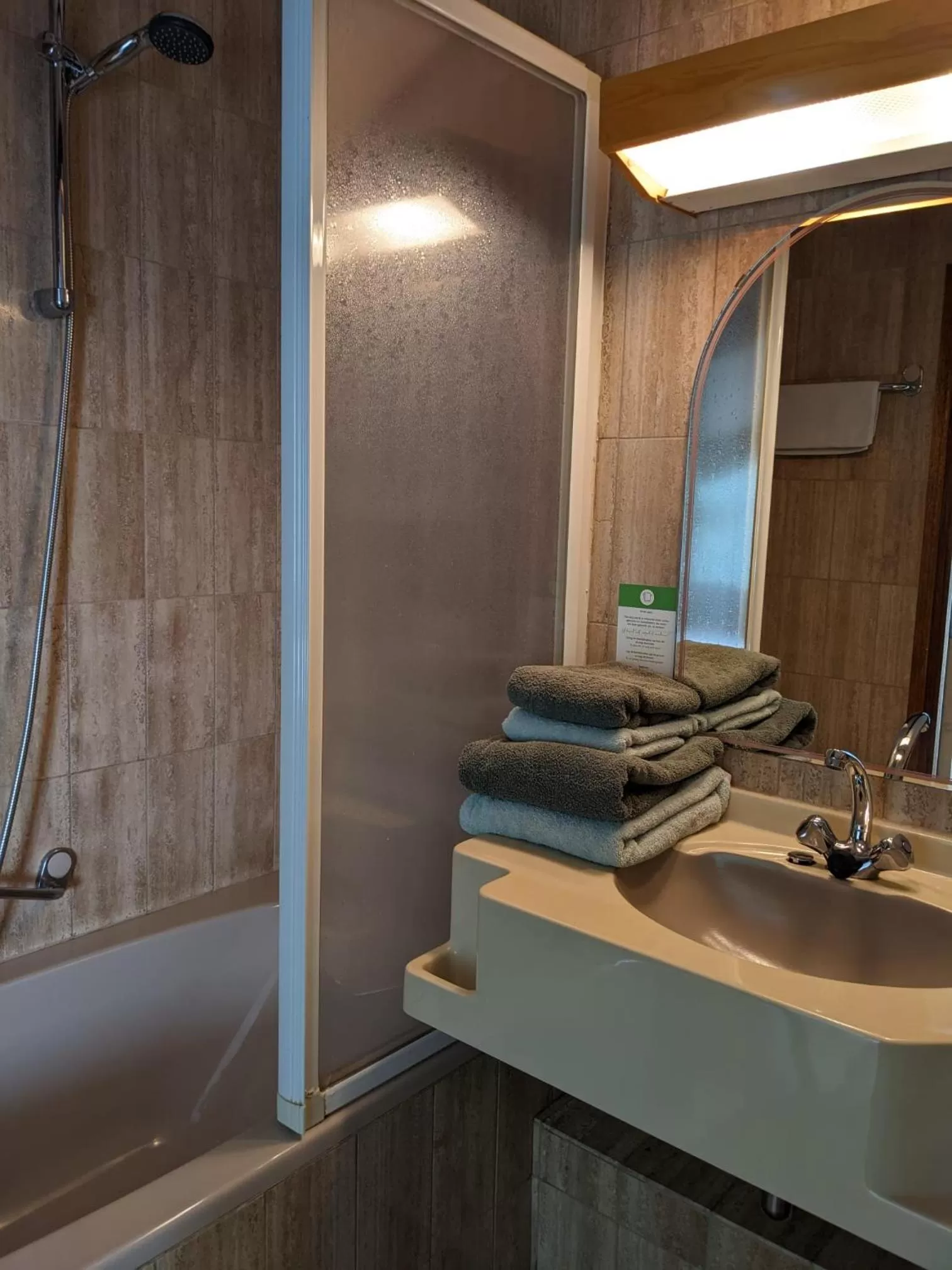 Bathroom in Hotel De Gravin van Vorden