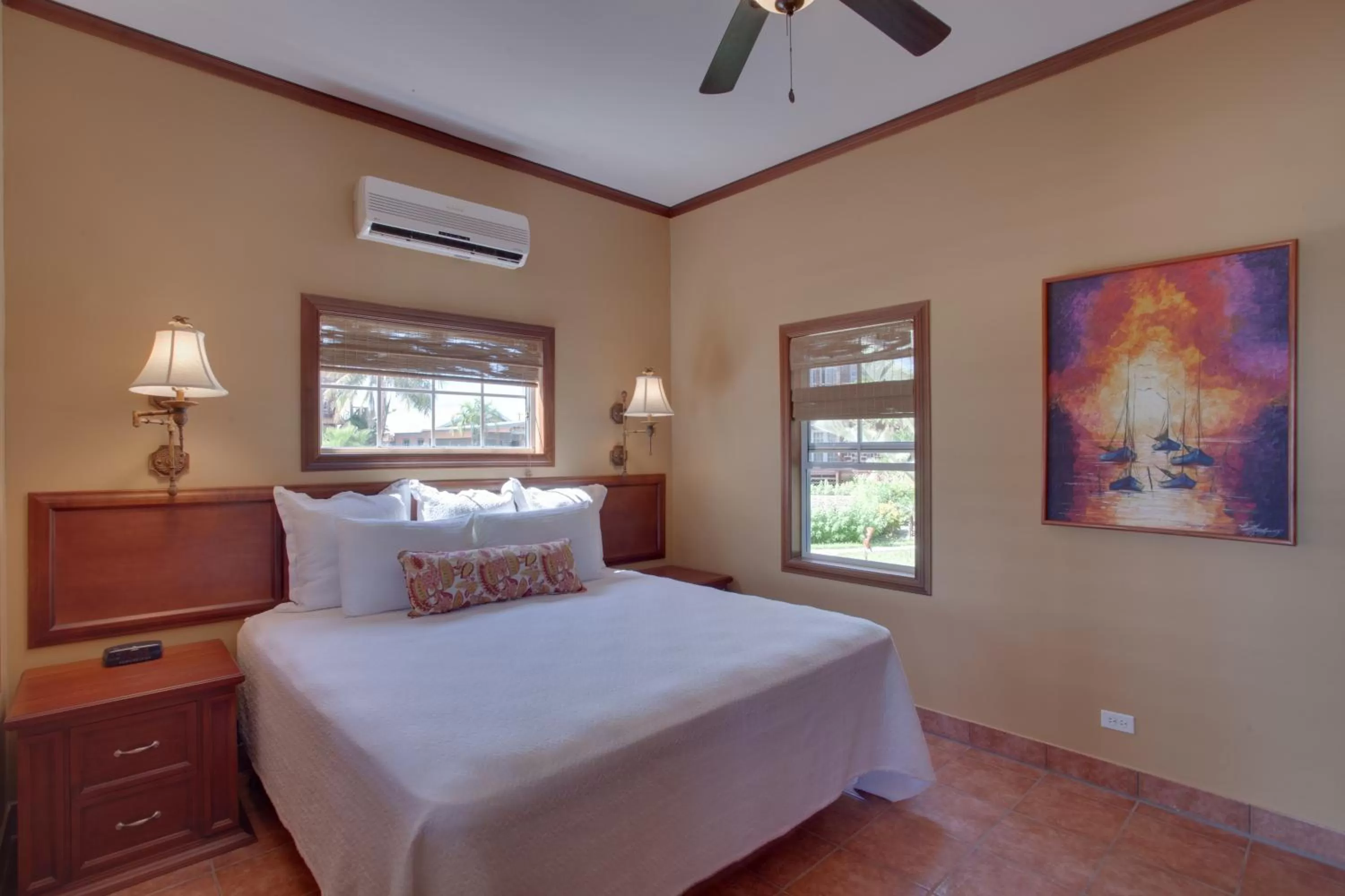 Bedroom, Bed in X'tan Ha- The Waterfront