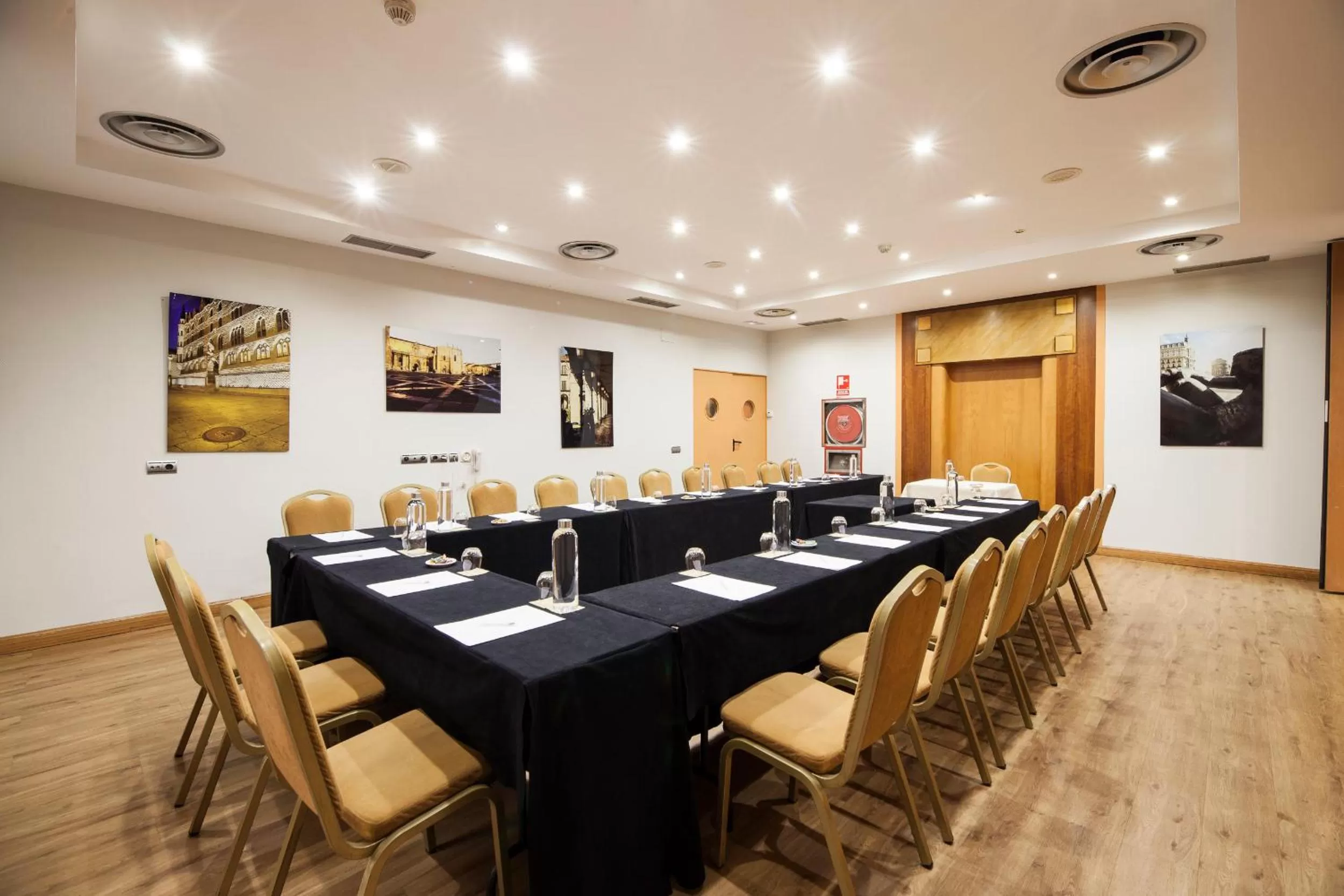 Meeting/conference room in Silken Luis de León