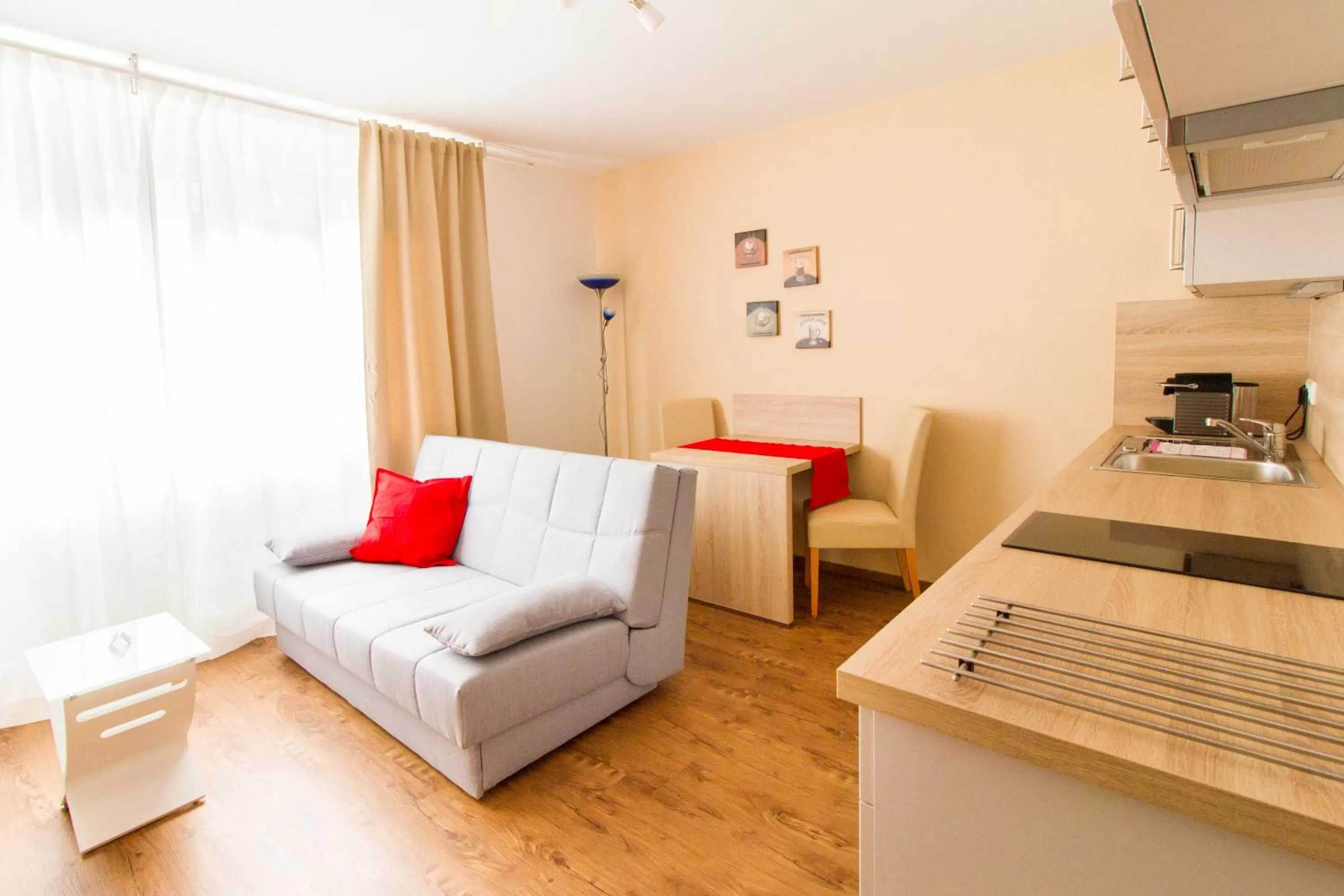 TV and multimedia in Residenz Donaucity