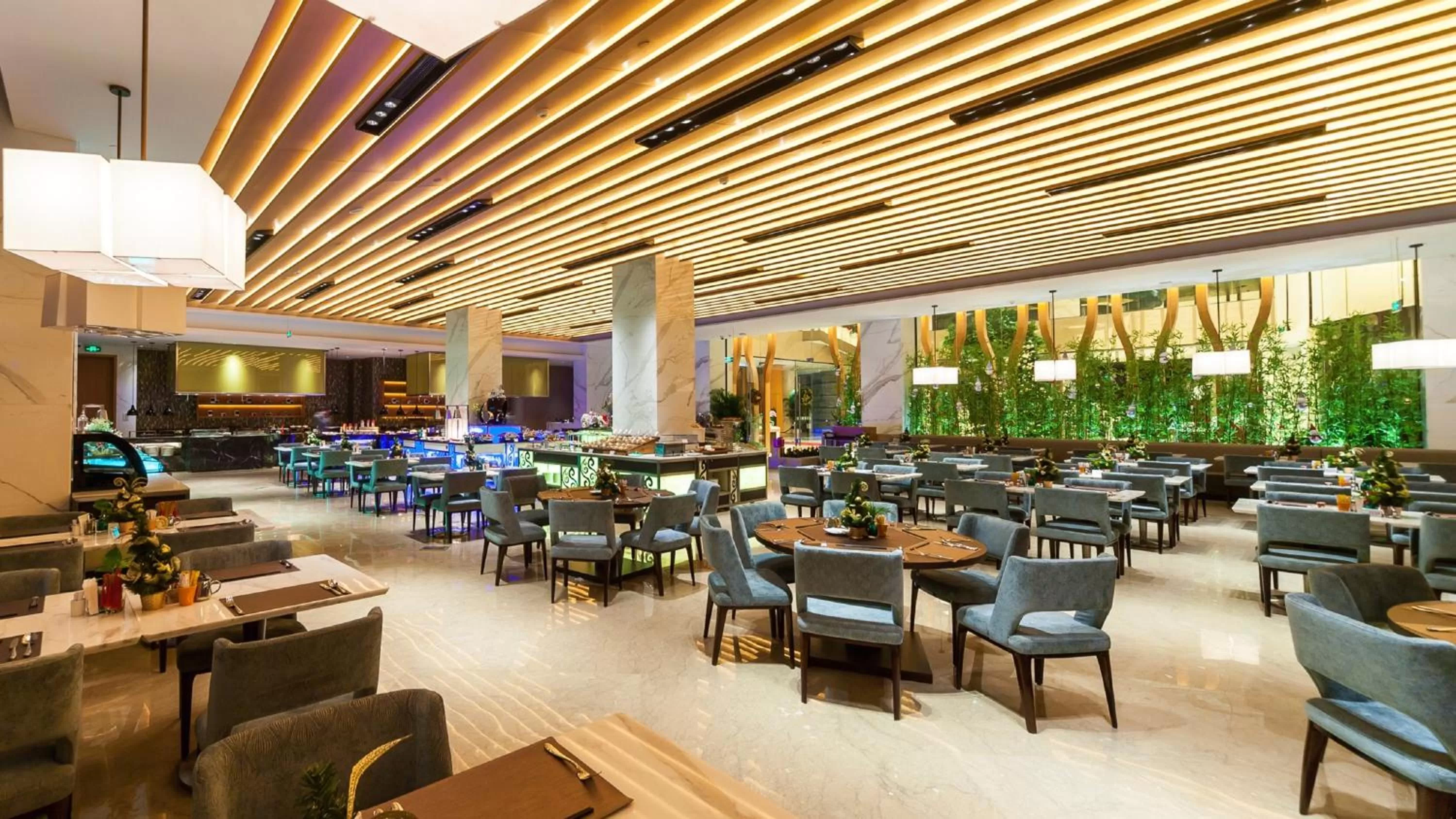 Restaurant/places to eat in Holiday Inn Nanjing Xuanwu Lake by IHG