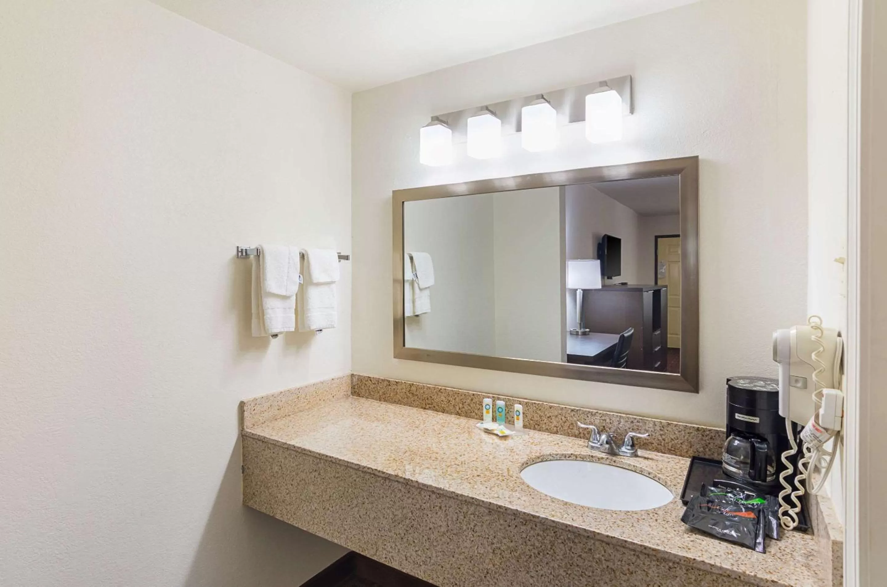 Double Room - Non-Smoking  in Quality Inn Amarillo I-40 East