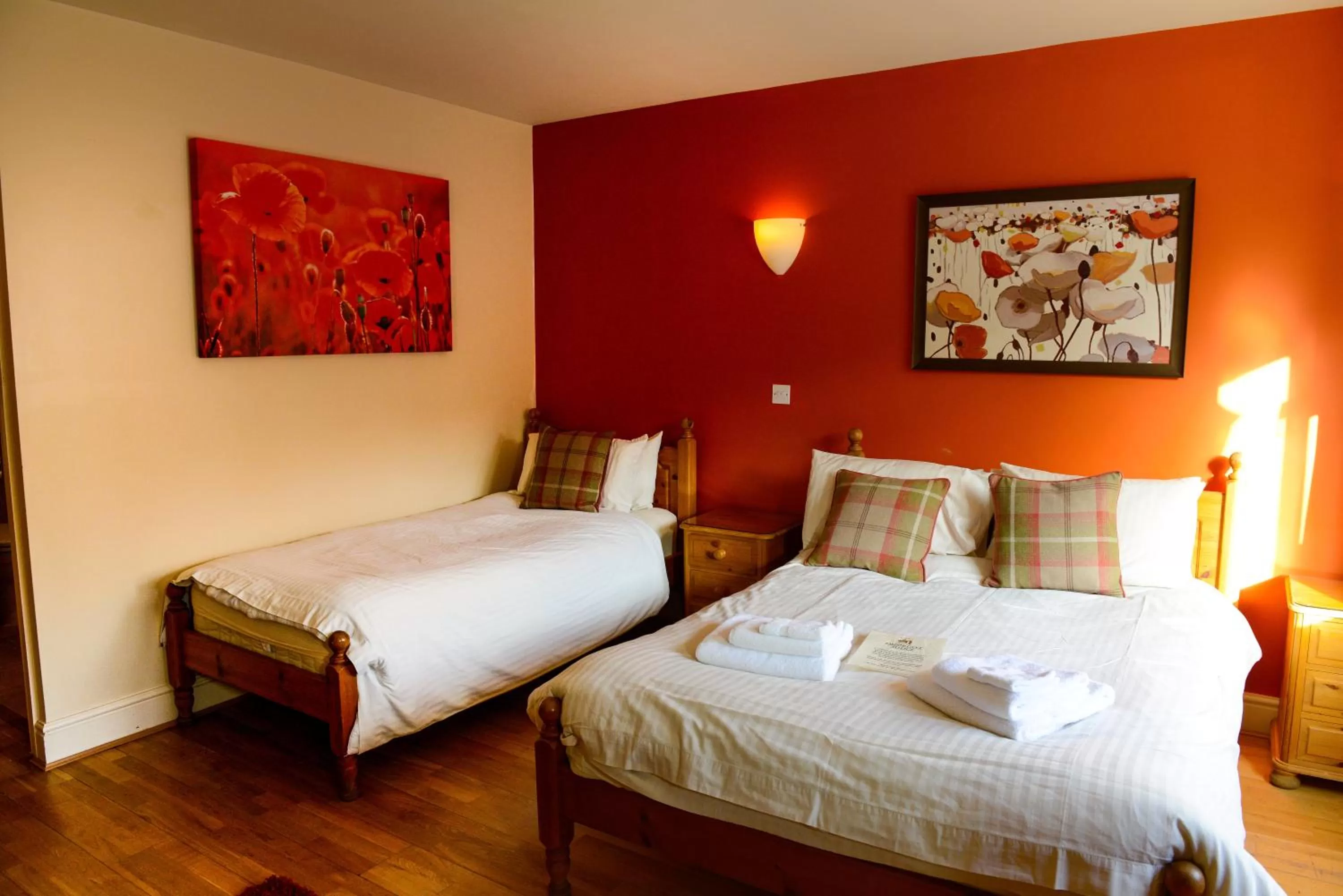 Bathroom, Bed in The Black Horse Inn