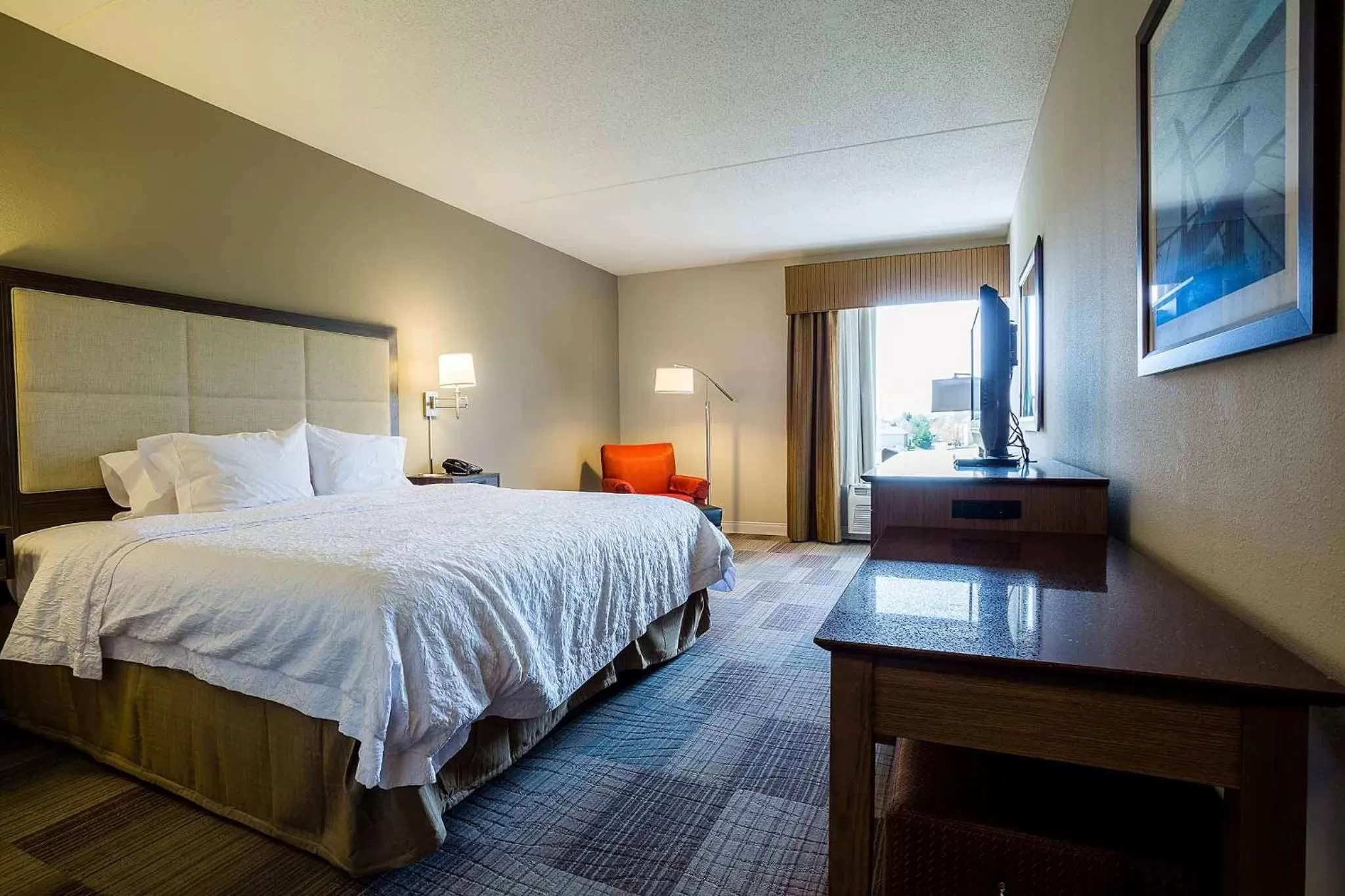 Bed in Hampton Inn Somerset