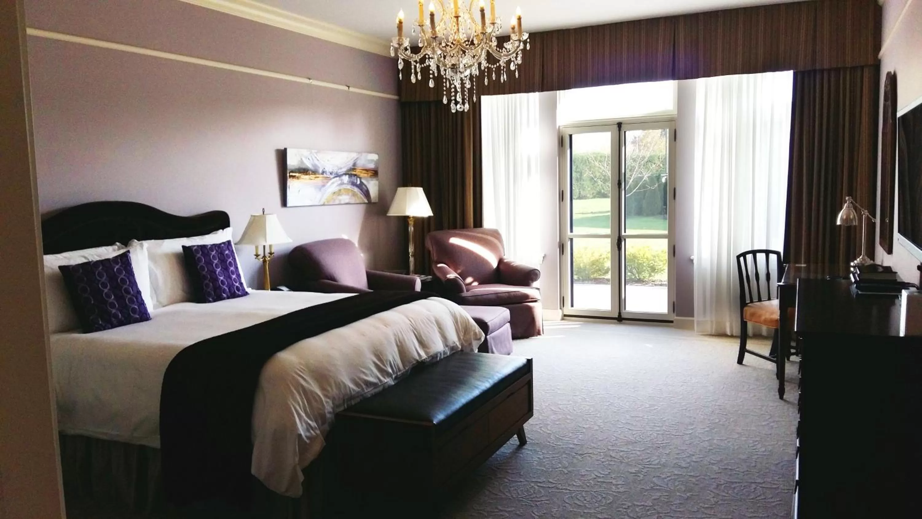 Bedroom in The Bruce Hotel