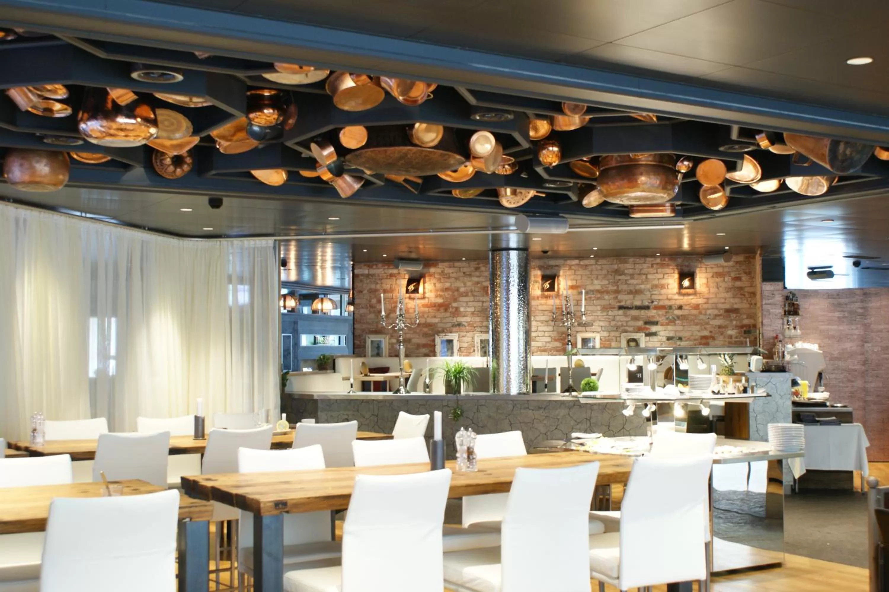 Restaurant/places to eat in Boutiquehotel Thessoni Classic & Self service Residence Home Zürich