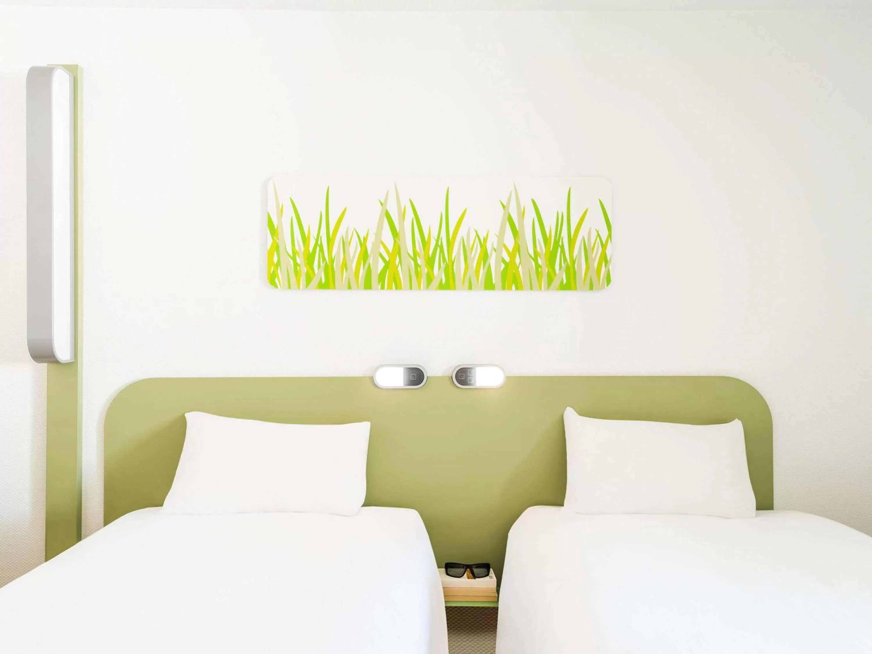 Photo of the whole room, Bed in Ibis Budget Montelimar