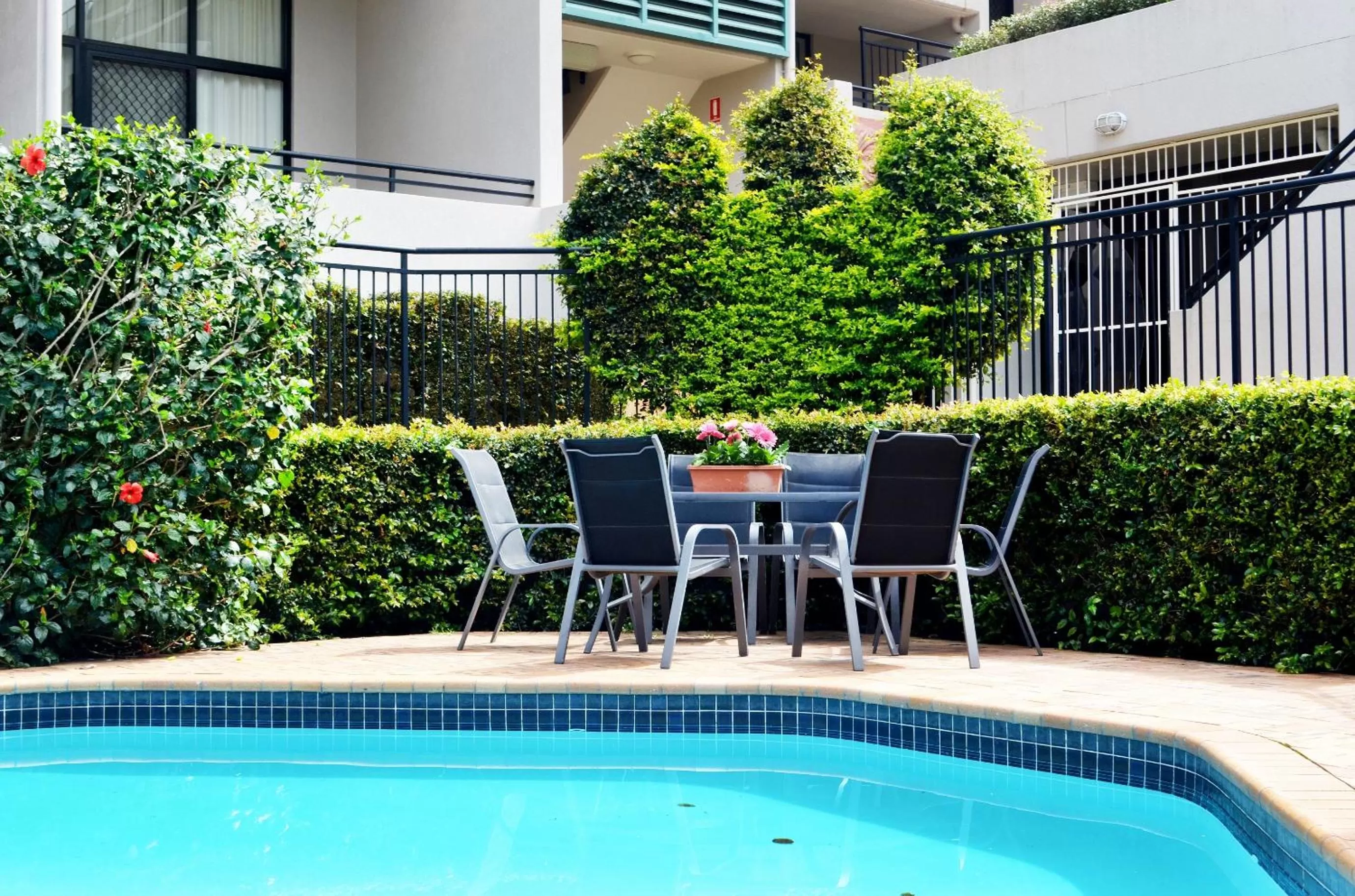 Spring in Spring Hill Mews Apartments