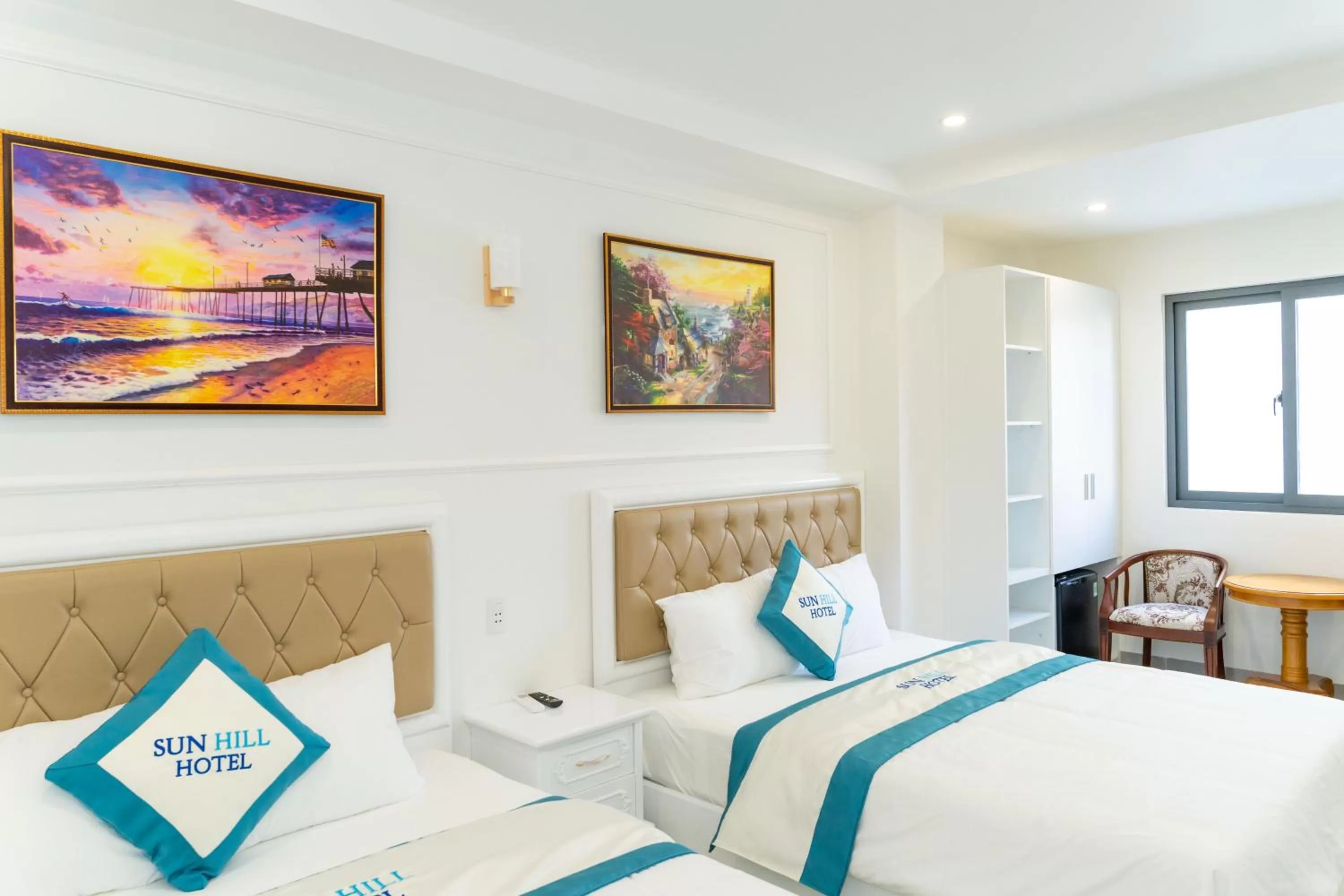 Bedroom, Bed in Sun Hill Hotel