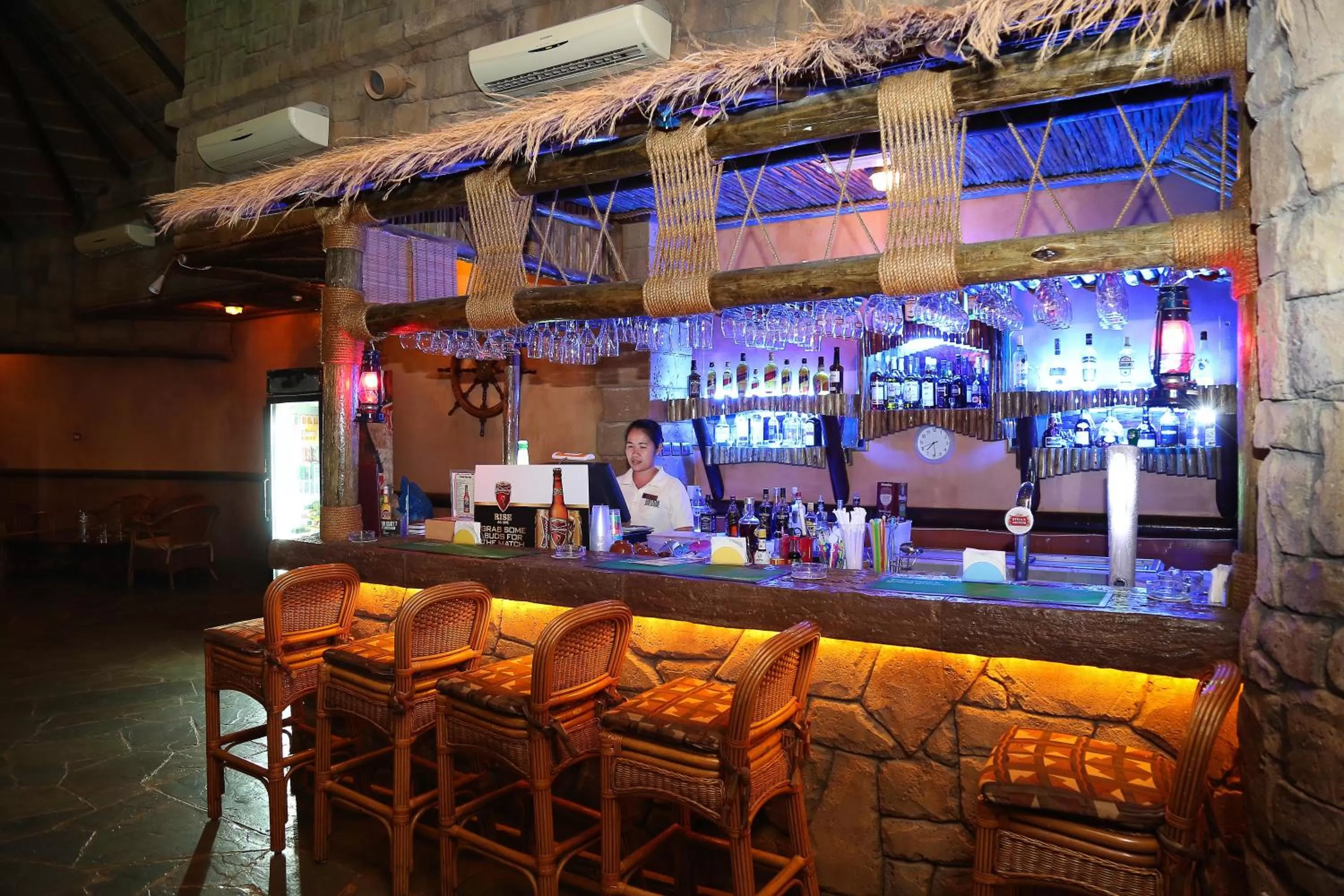Lounge or bar in Sandy Beach Hotel & Resort