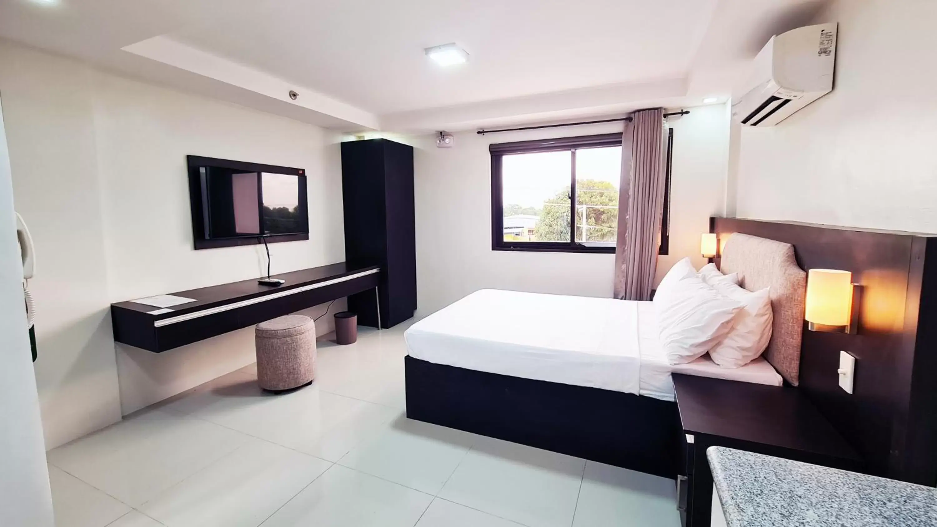 Standard Double Room in Staycation Hotel Standard Double Room in Staycation Hotel