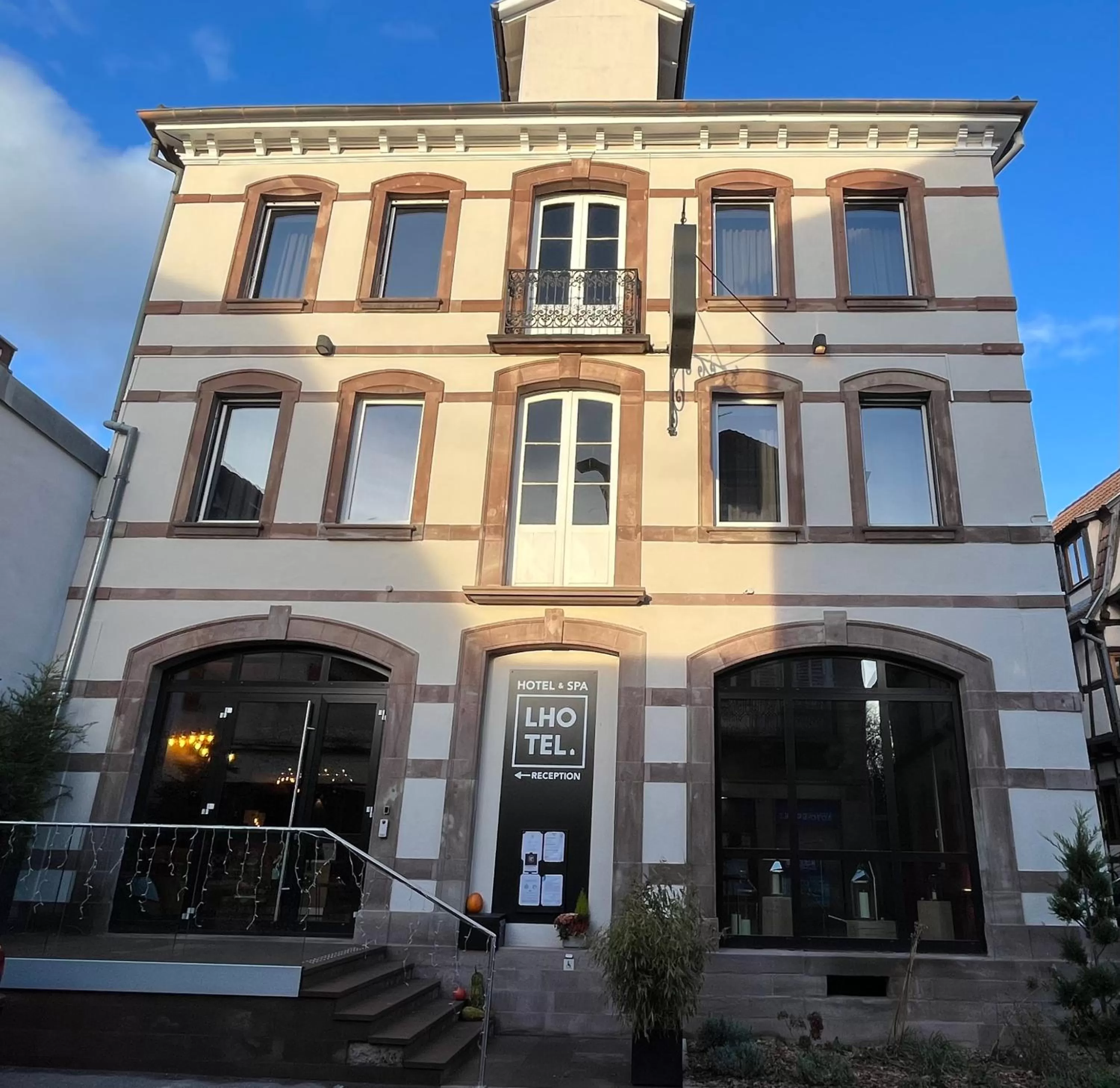 Property building in L' Hôtel & Spa Ribeauville- Haut-Koenigsbourg