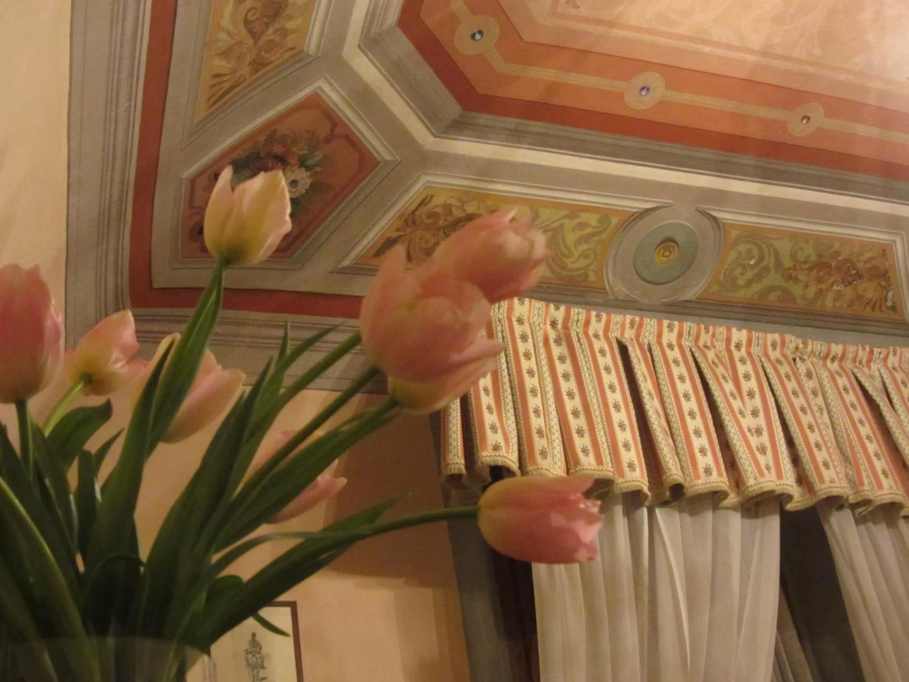 Decorative detail in Relais Centro Storico