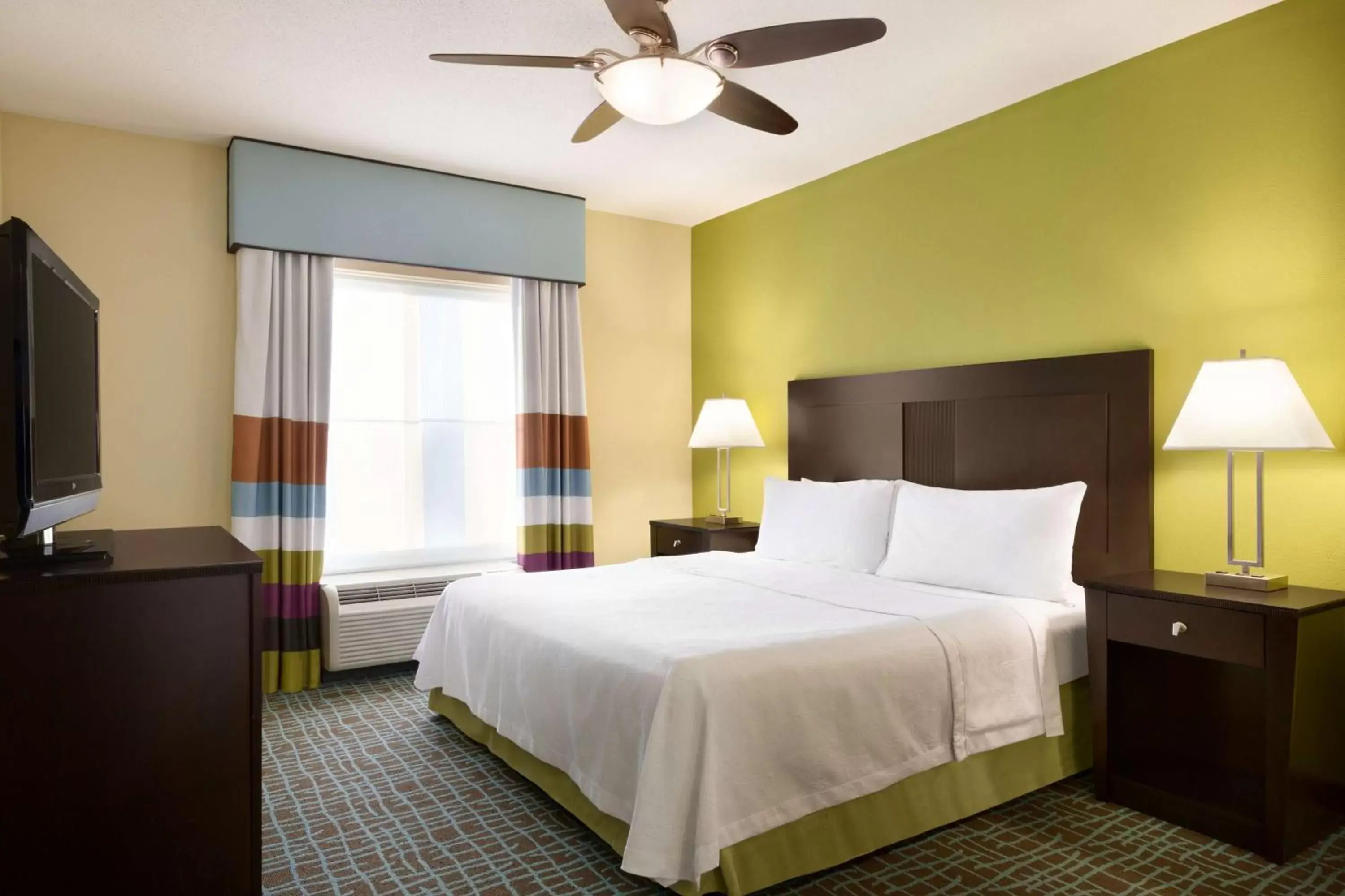 Two Bedroom Suite with One King and Two Queen Beds - Non-Smoking in Homewood Suites Fort Myers Airport - FGCU Two Bedroom Suite with One King and Two Queen Beds - Non-Smoking in Homewood Suites Fort Myers Airport - FGCU