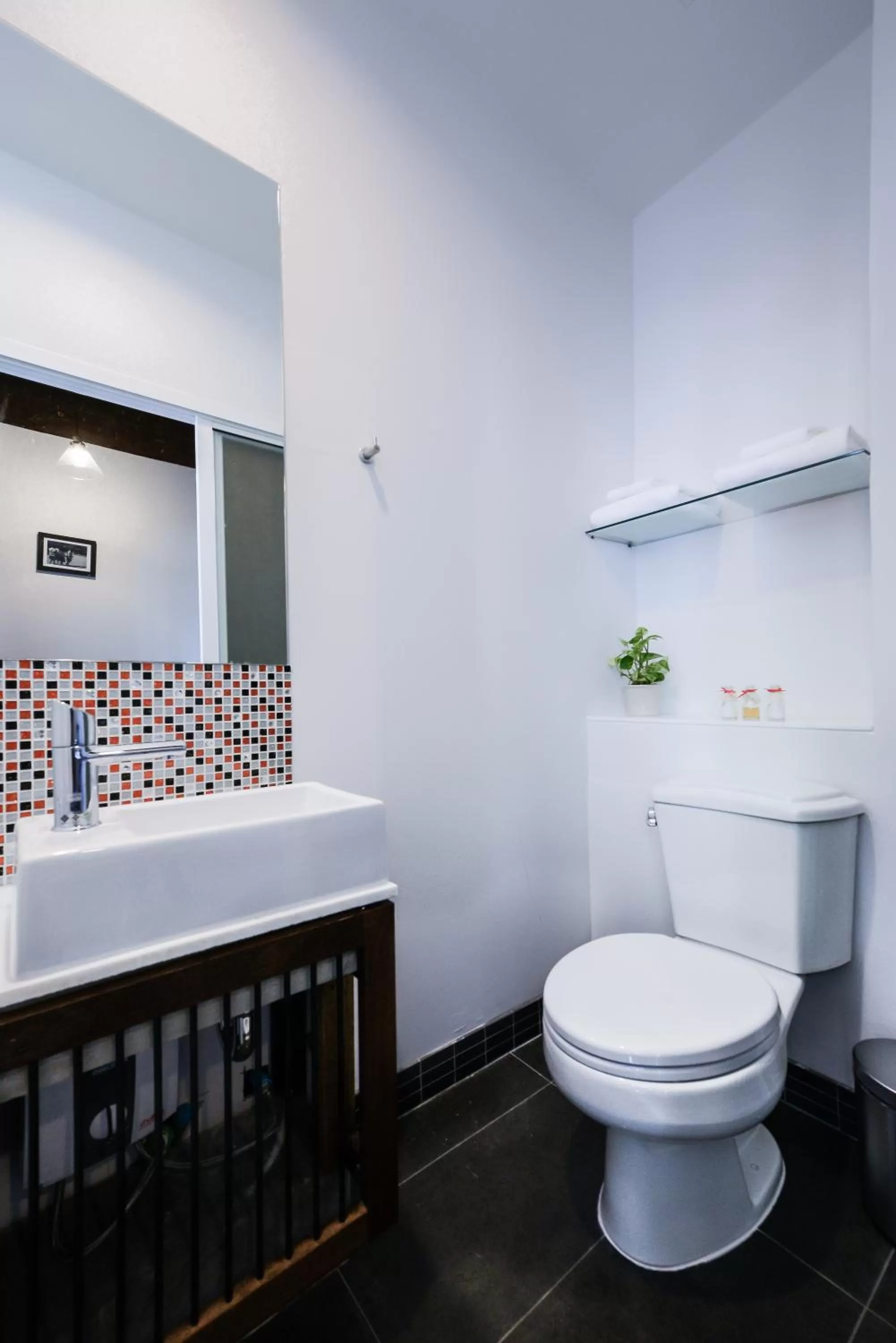 Bathroom in Neighbor Phuthon