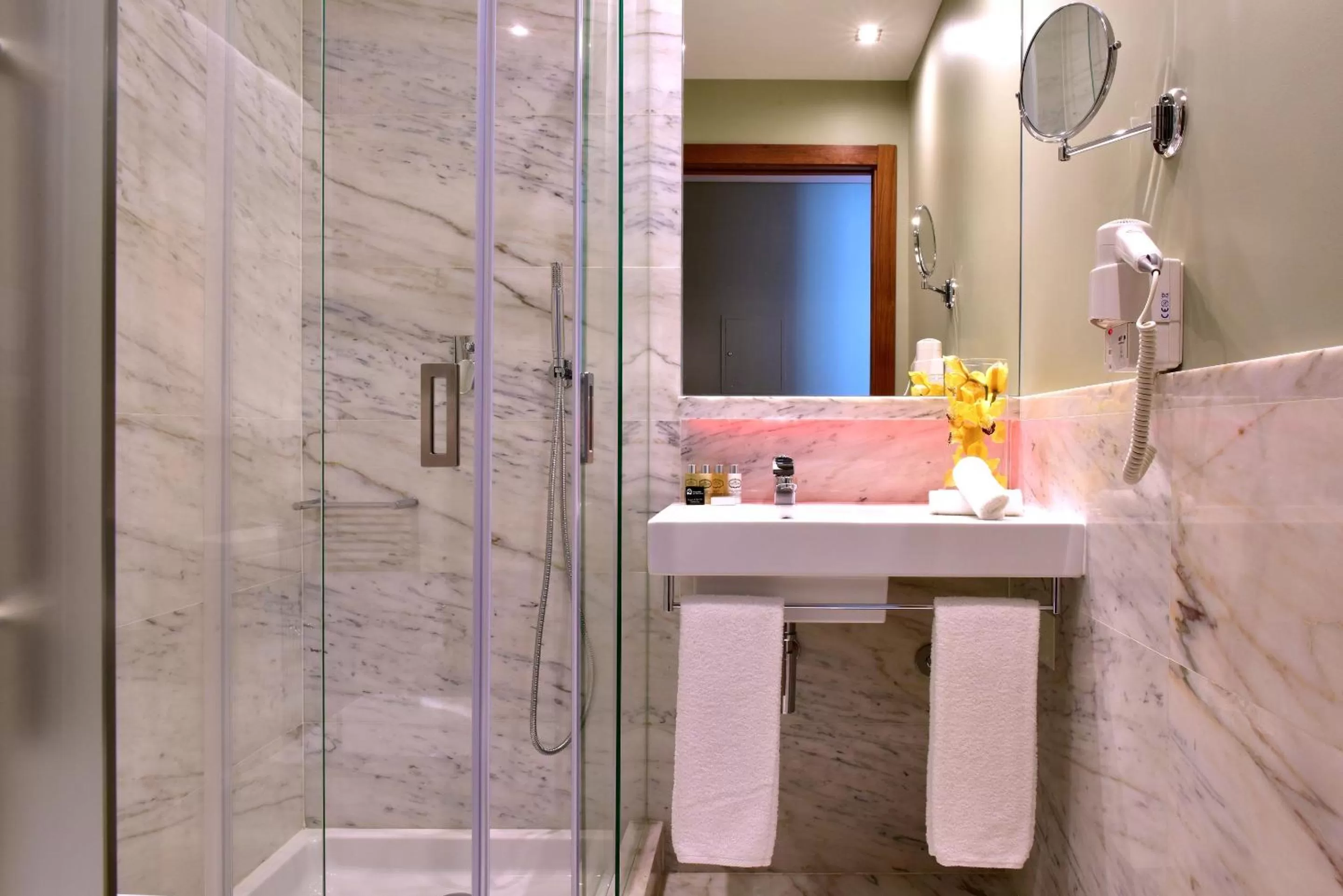 Bathroom in Pousada de Lisboa - Small Luxury Hotels Of The World