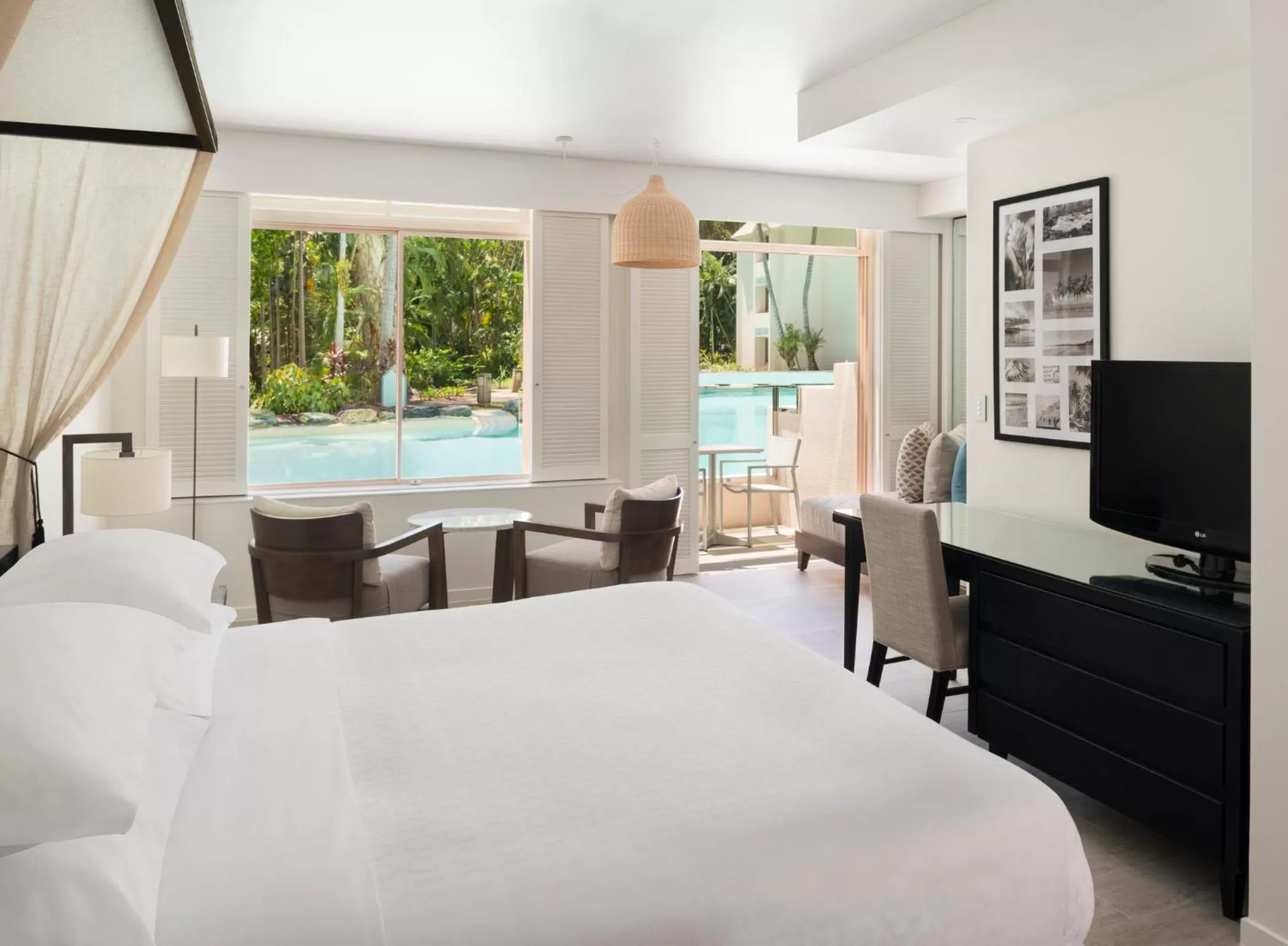 Day, Bed in Sheraton Grand Mirage Resort, Port Douglas