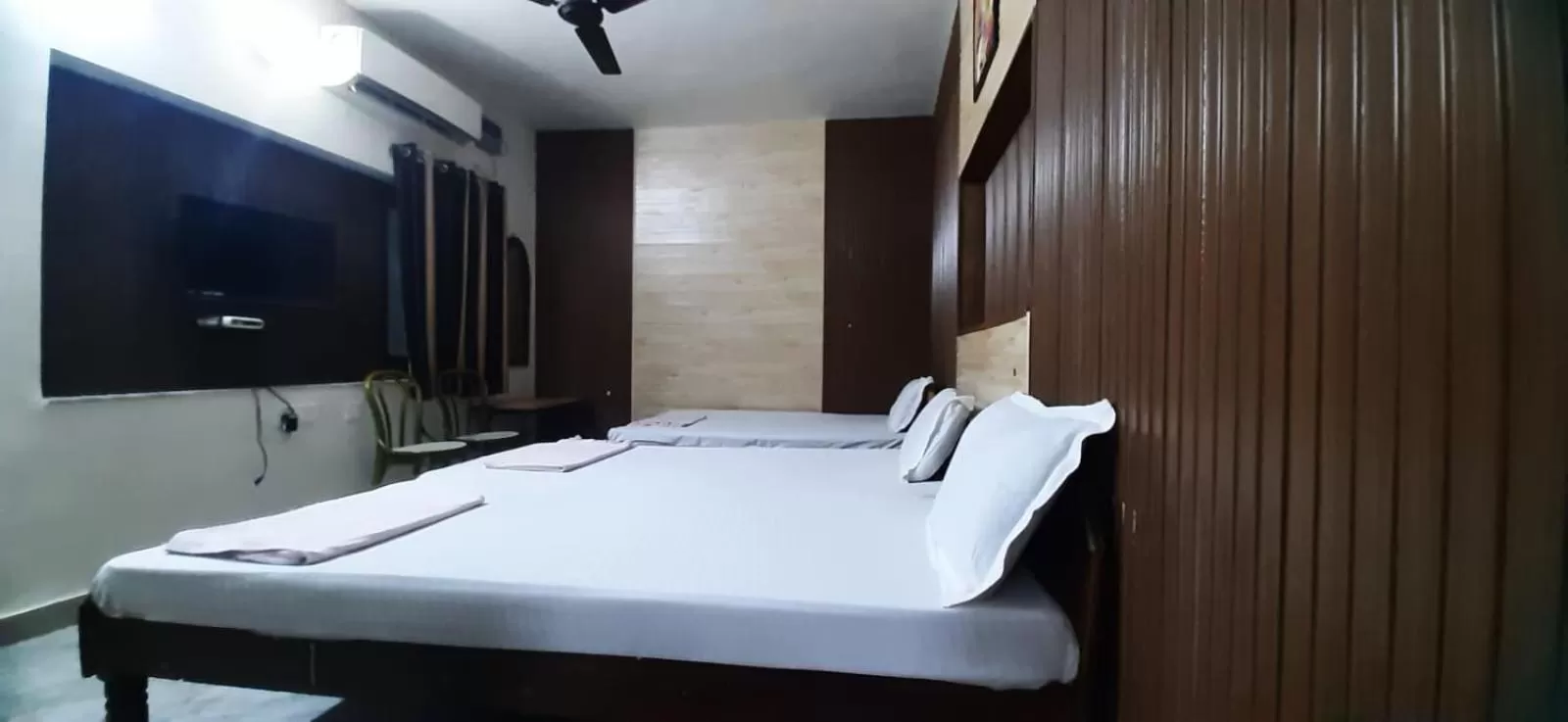 Bed in Gokul guest house