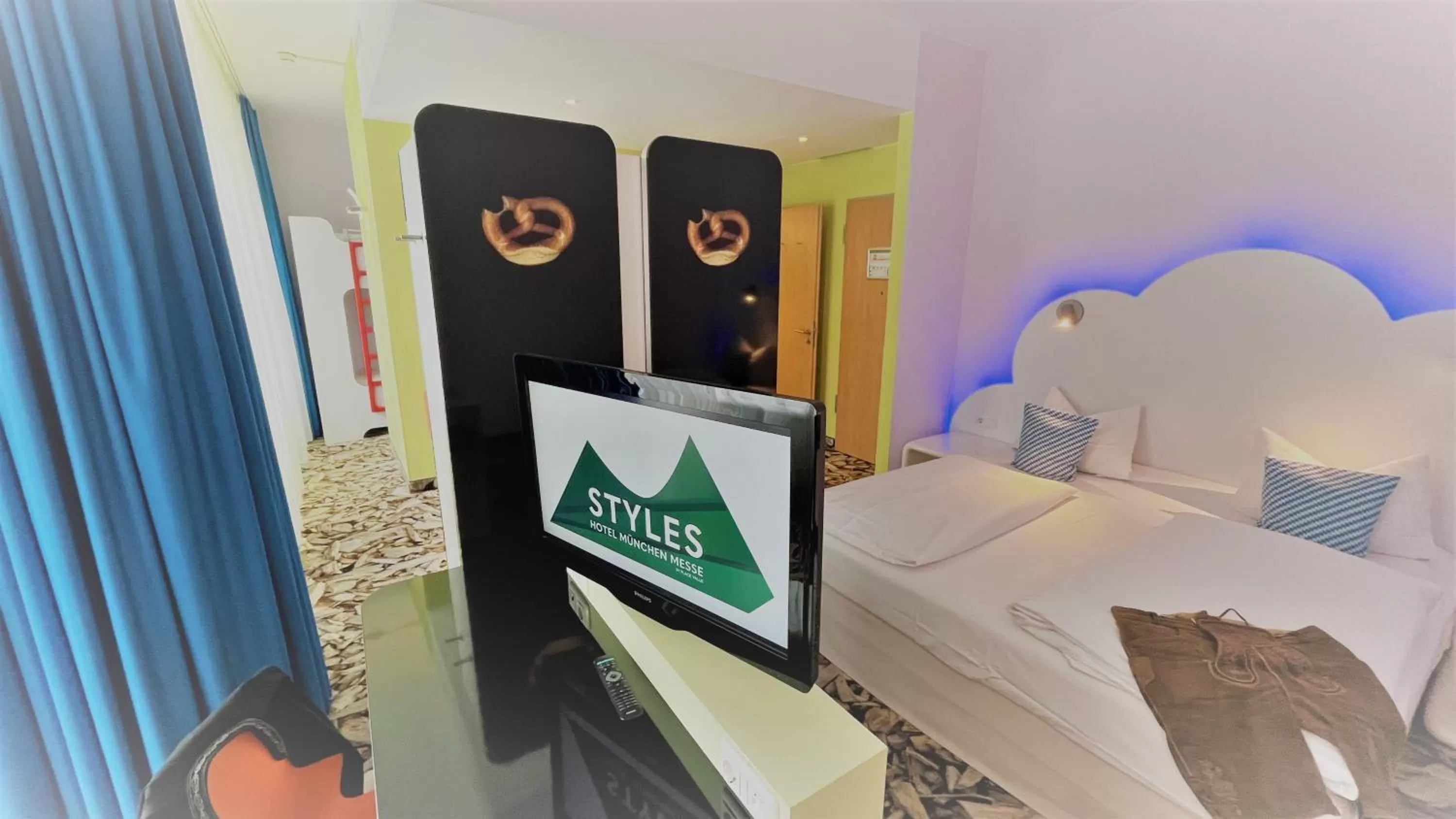 TV and multimedia in Styles Hotel München Messe