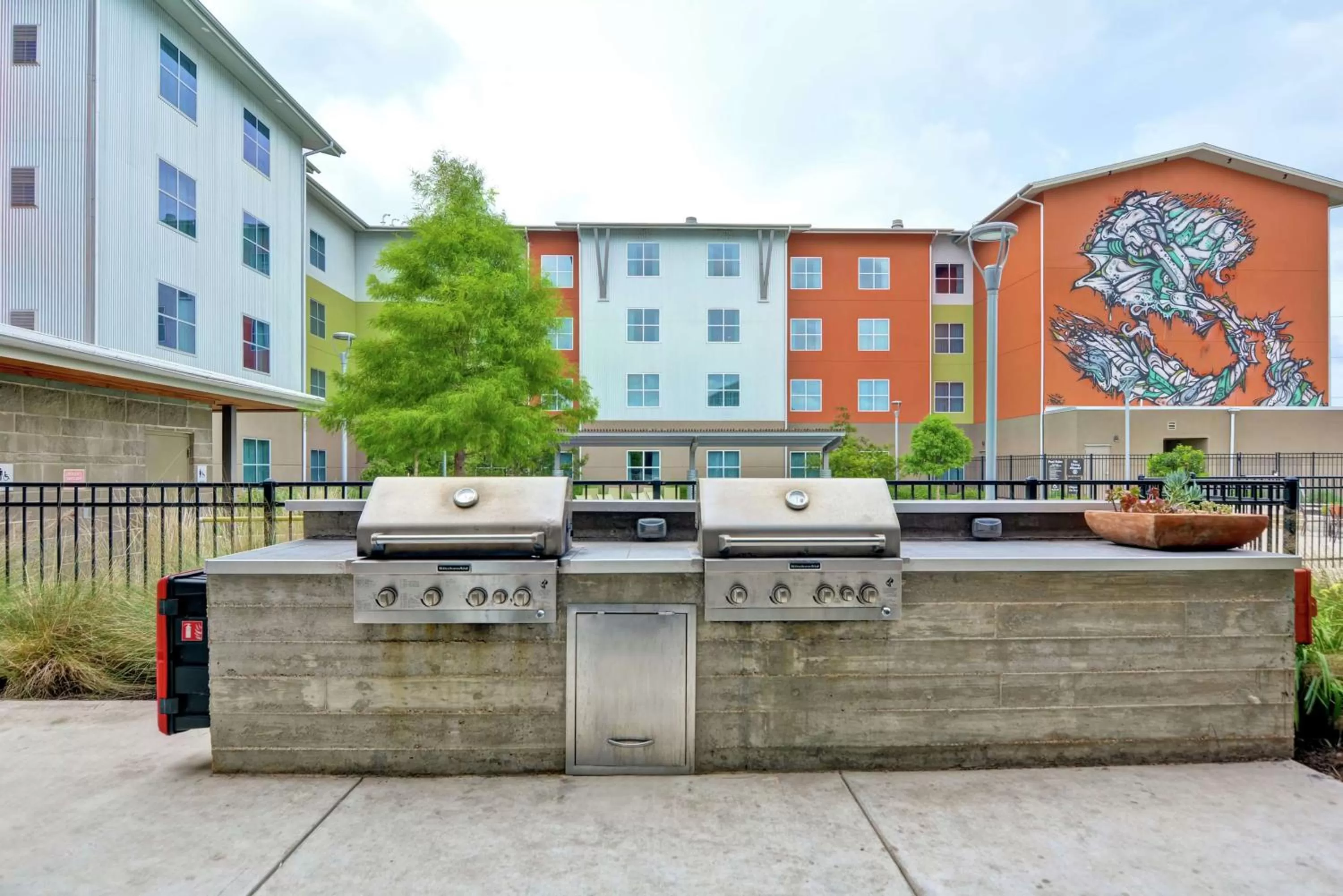 Property building in Homewood Suites TechRidge Parmer @ I-35