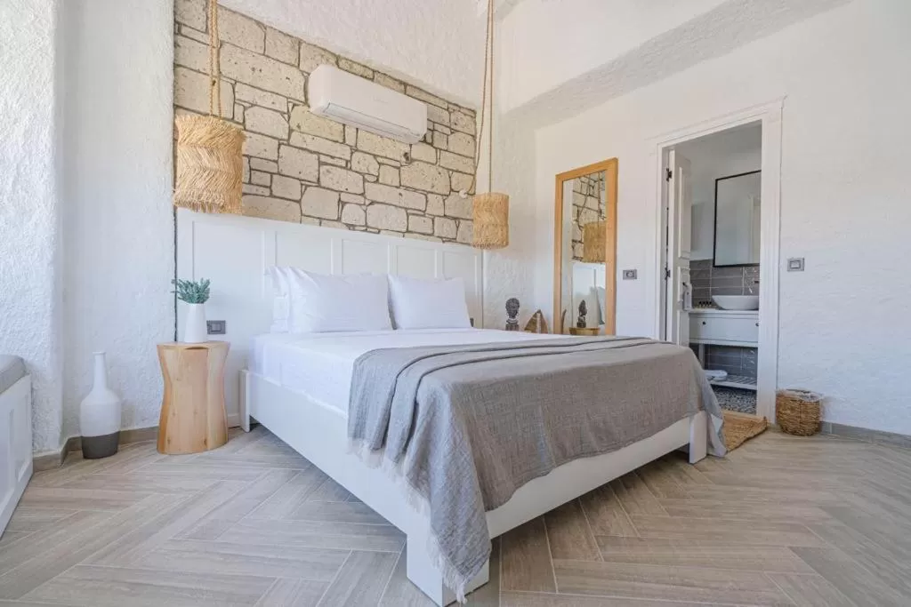 Bed in Voger Alaçatı Silence