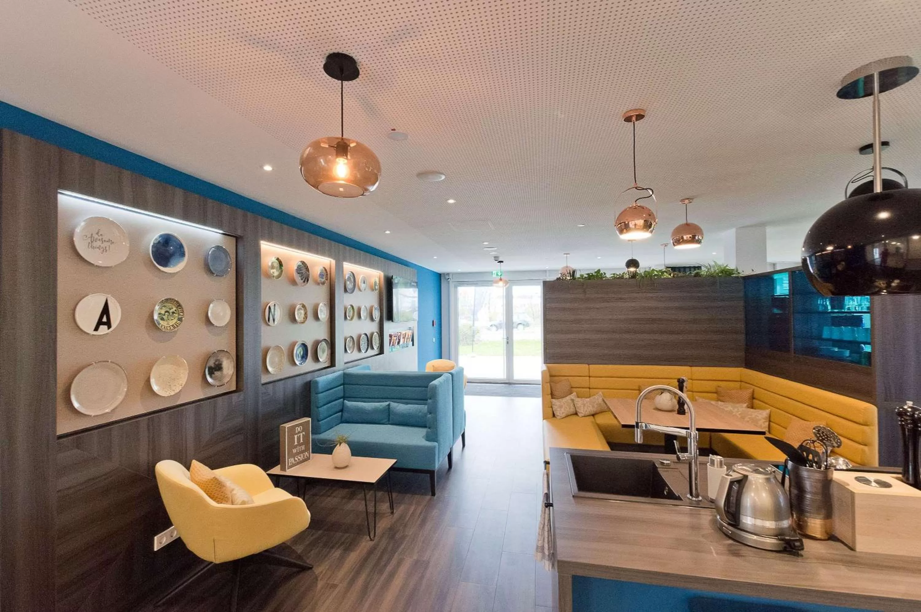 Lounge or bar in elaya apartments stuttgart boeblingen ehemals Arthotel ANA Living Boeblingen