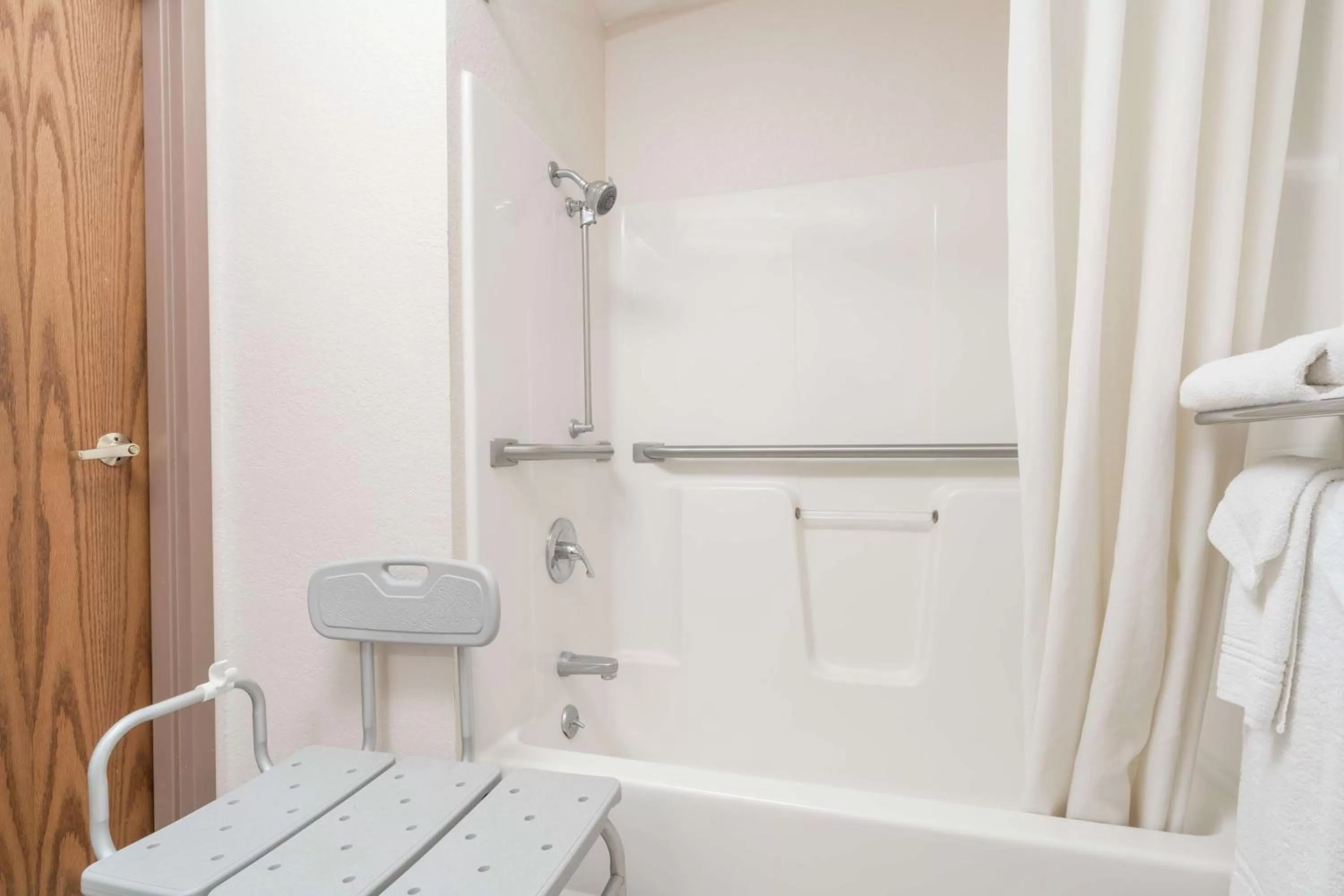 Queen Room with Two Queen Beds - Disability Access/Non-Smoking in Super 8 by Wyndham Sheldon