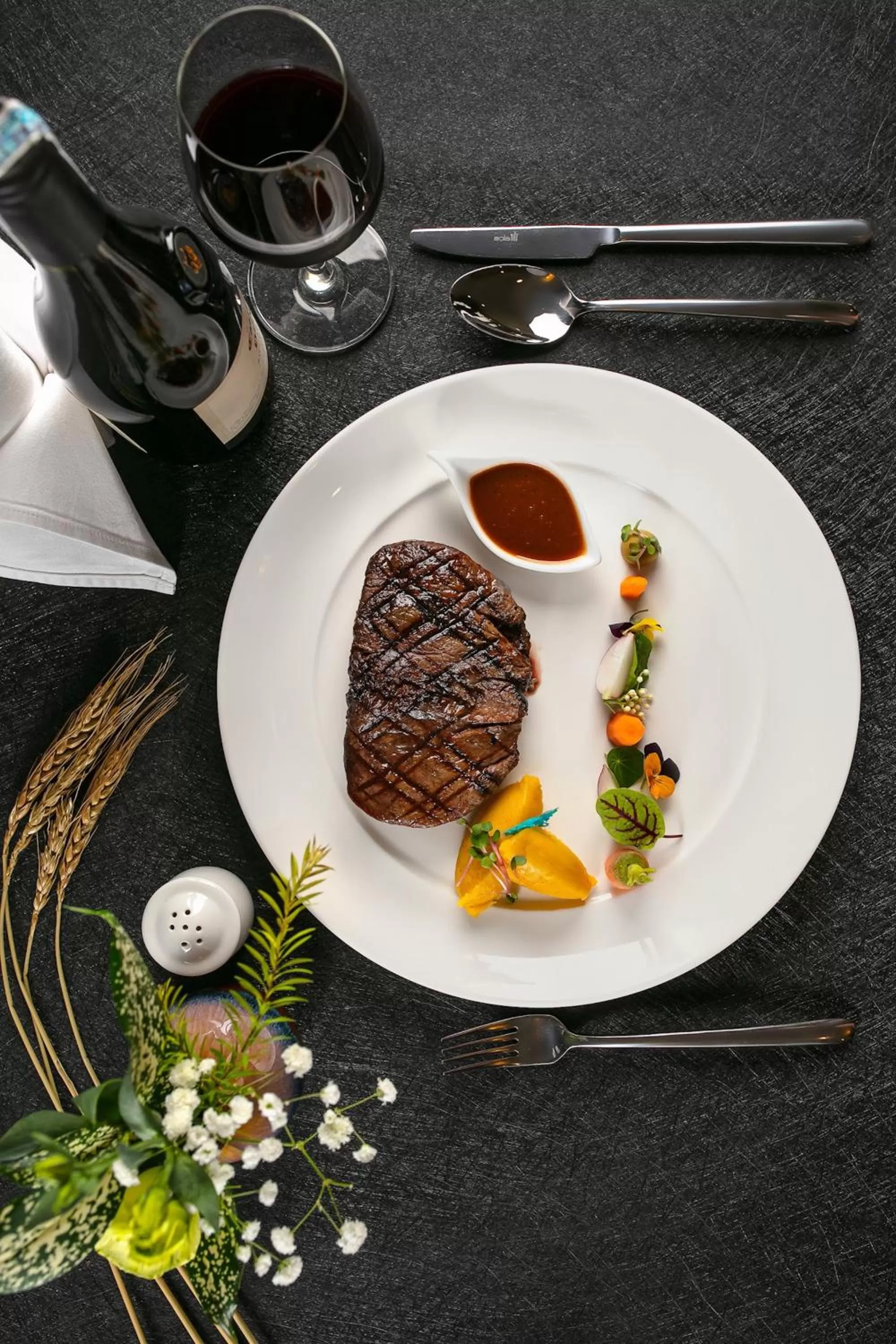 Dinner in The Tray Hotel Hai Phong