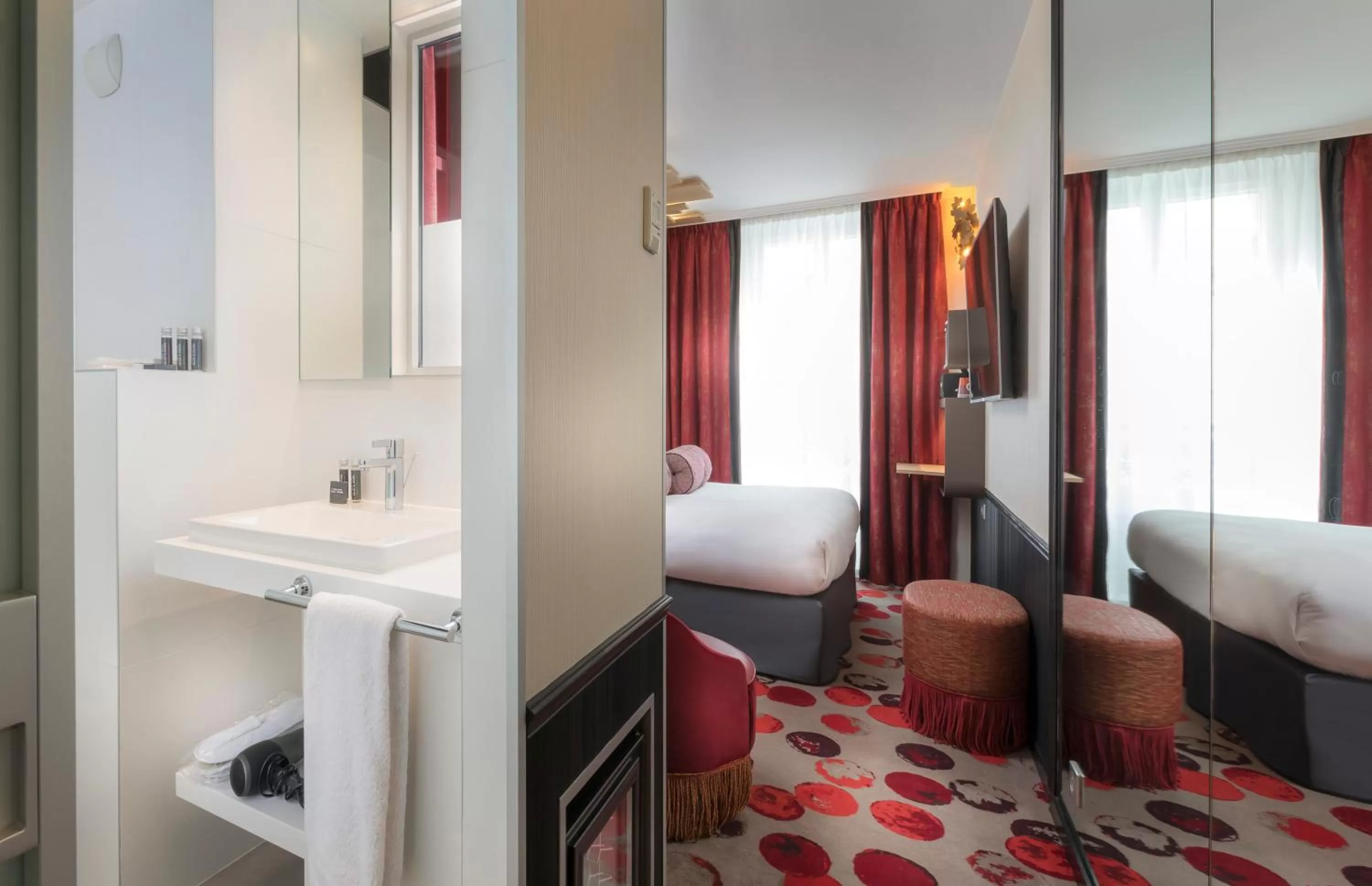 Bed in Hotel Du Cadran