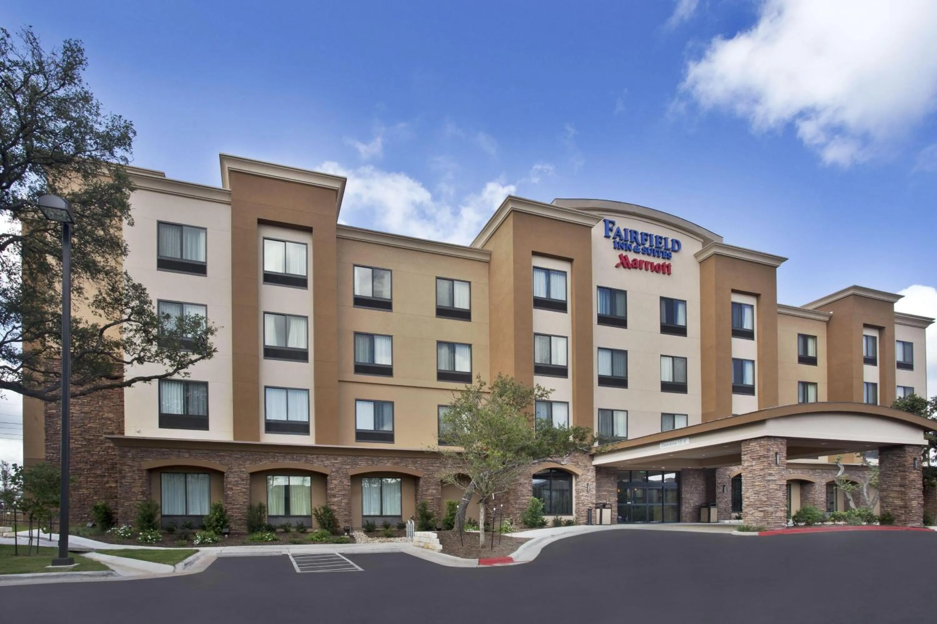 Property building in Fairfield Inn and Suites by Marriott Austin Northwest/Research Blvd