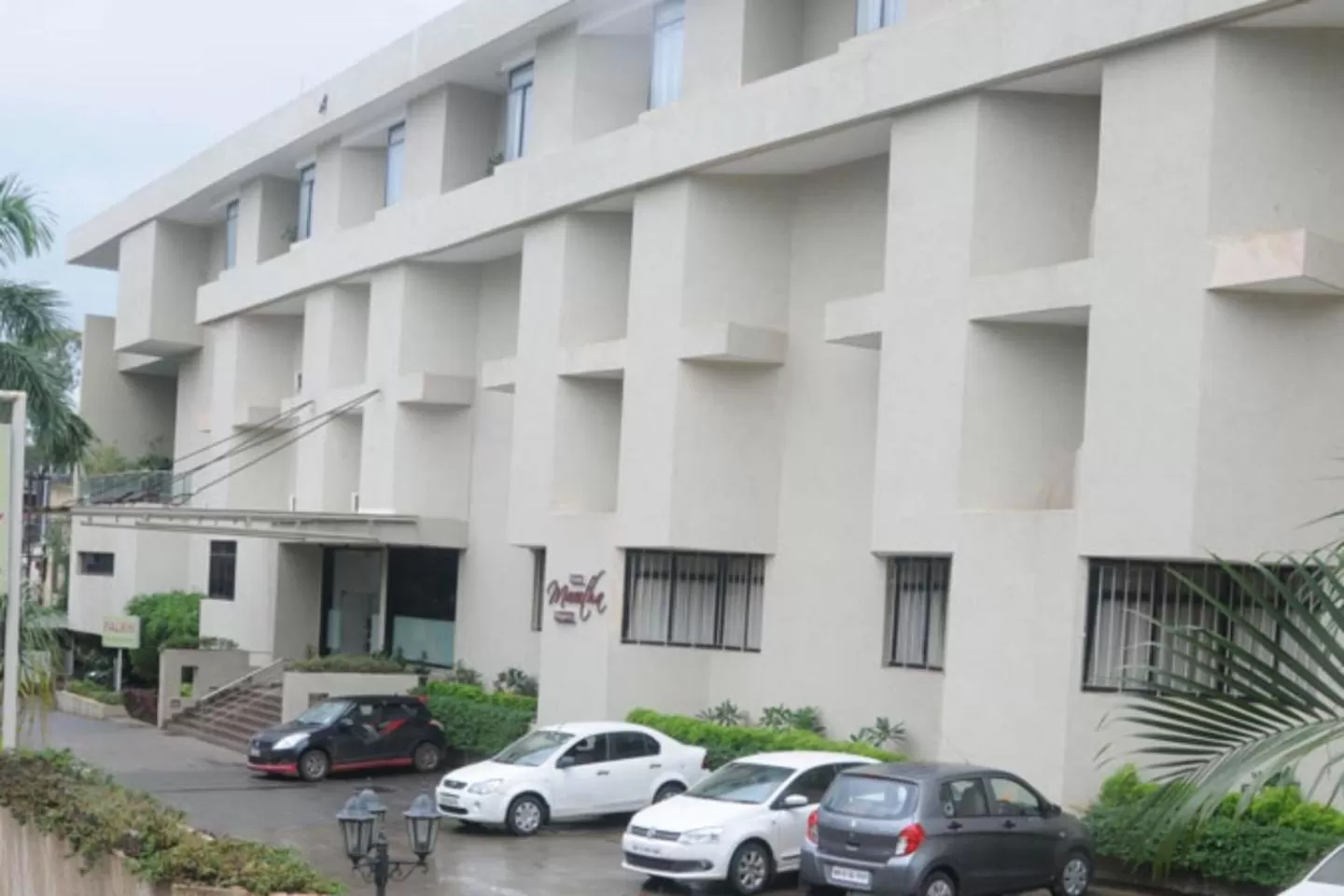 Facade/entrance in Hotel Maratha Regency