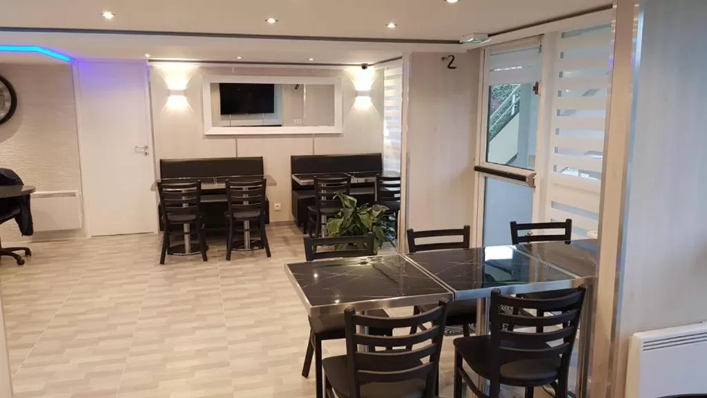 Breakfast in Fasthotel Roissy - Saint-Witz