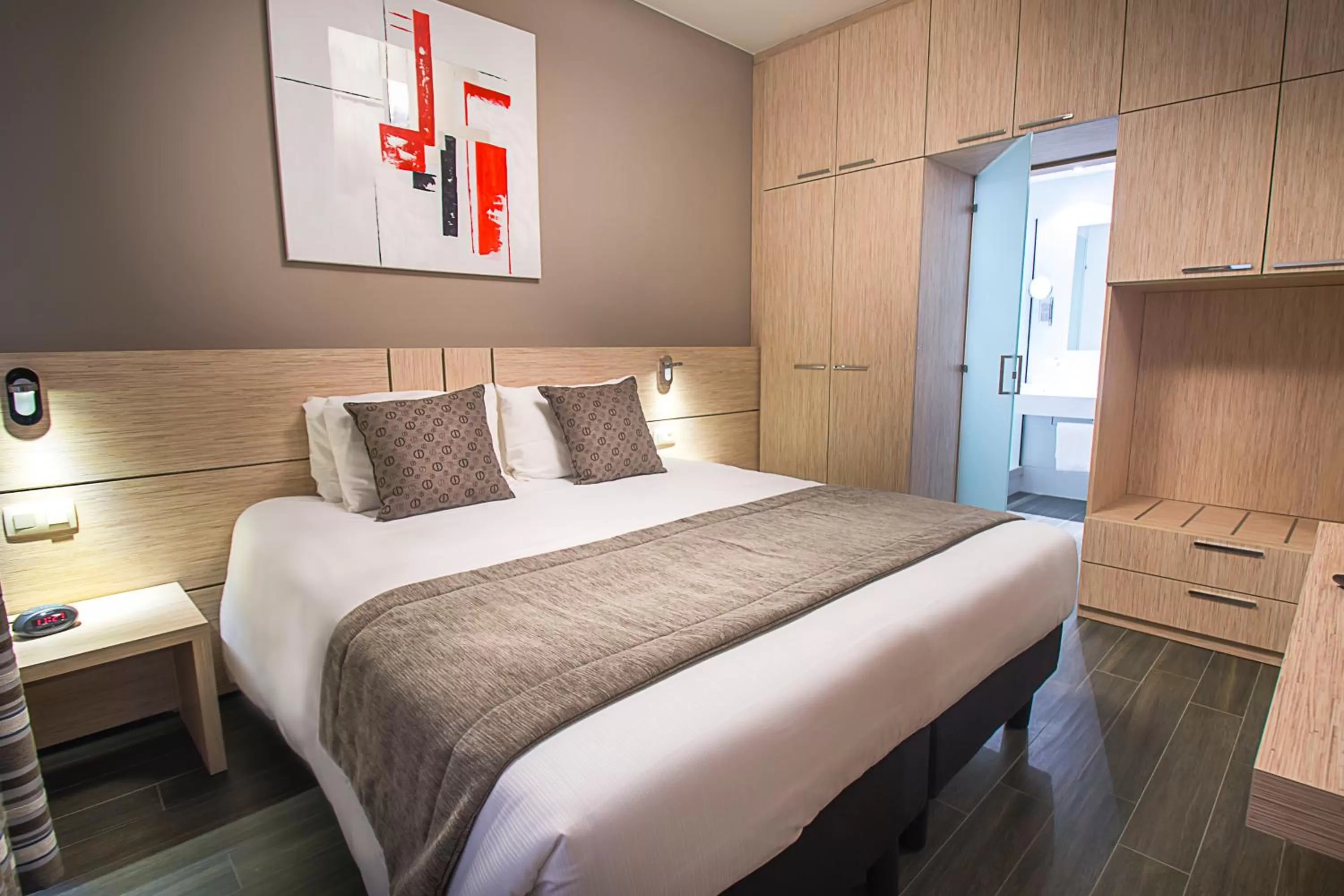 Bed in Ibis Styles Charleroi Airport Aero 44