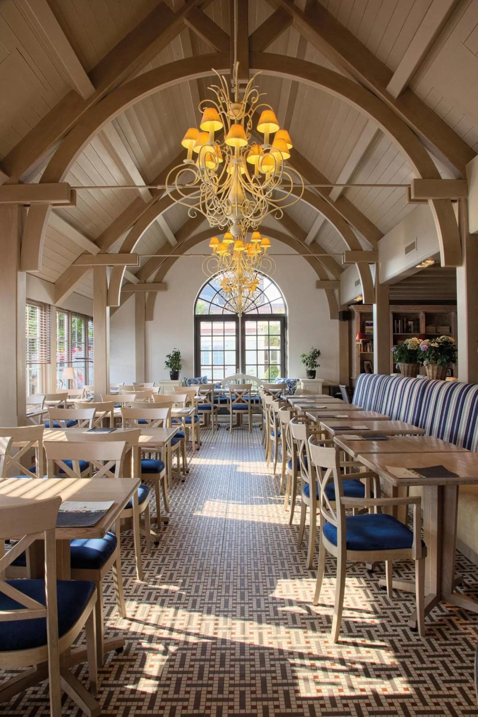 Restaurant/places to eat in De Lindenhoeve Boutique Hotel