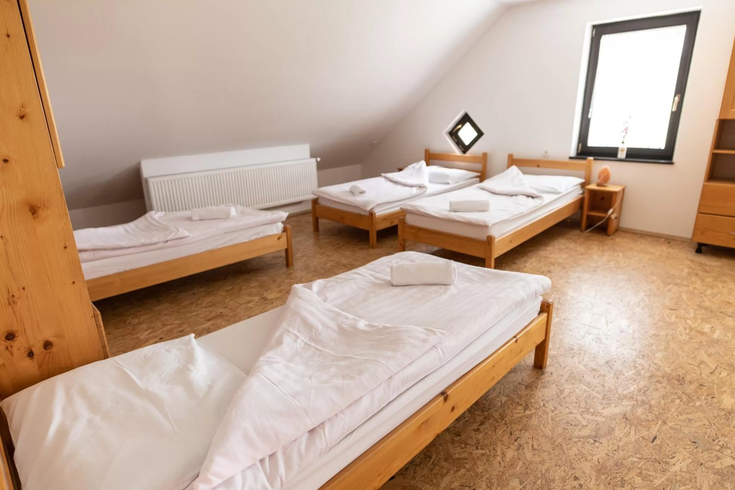 Bedroom, Bed in Adventure Farm