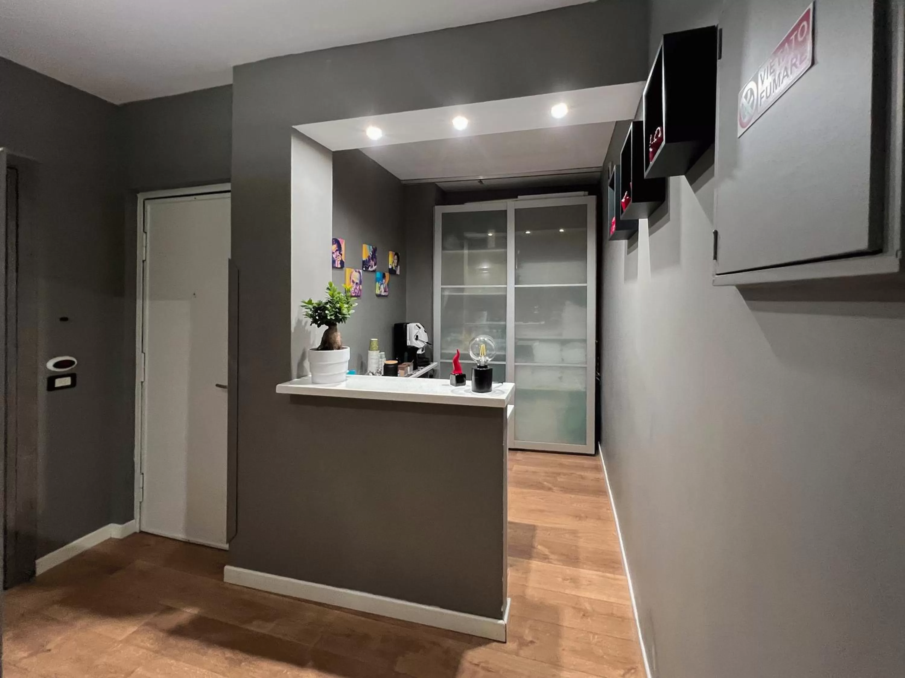 Lobby or reception, Lobby/Reception in Tiè tiè