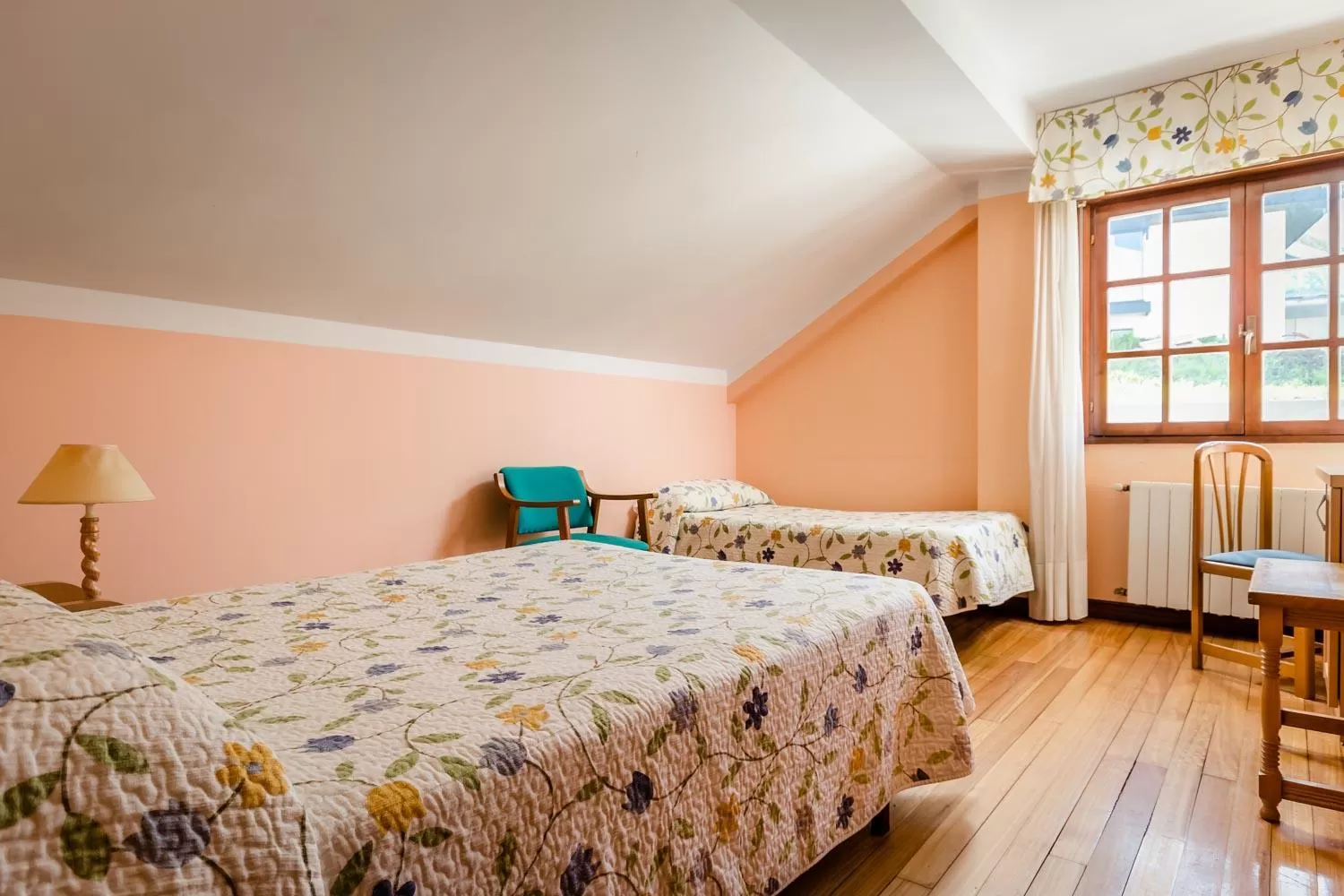 Bed in Hotel Surfances