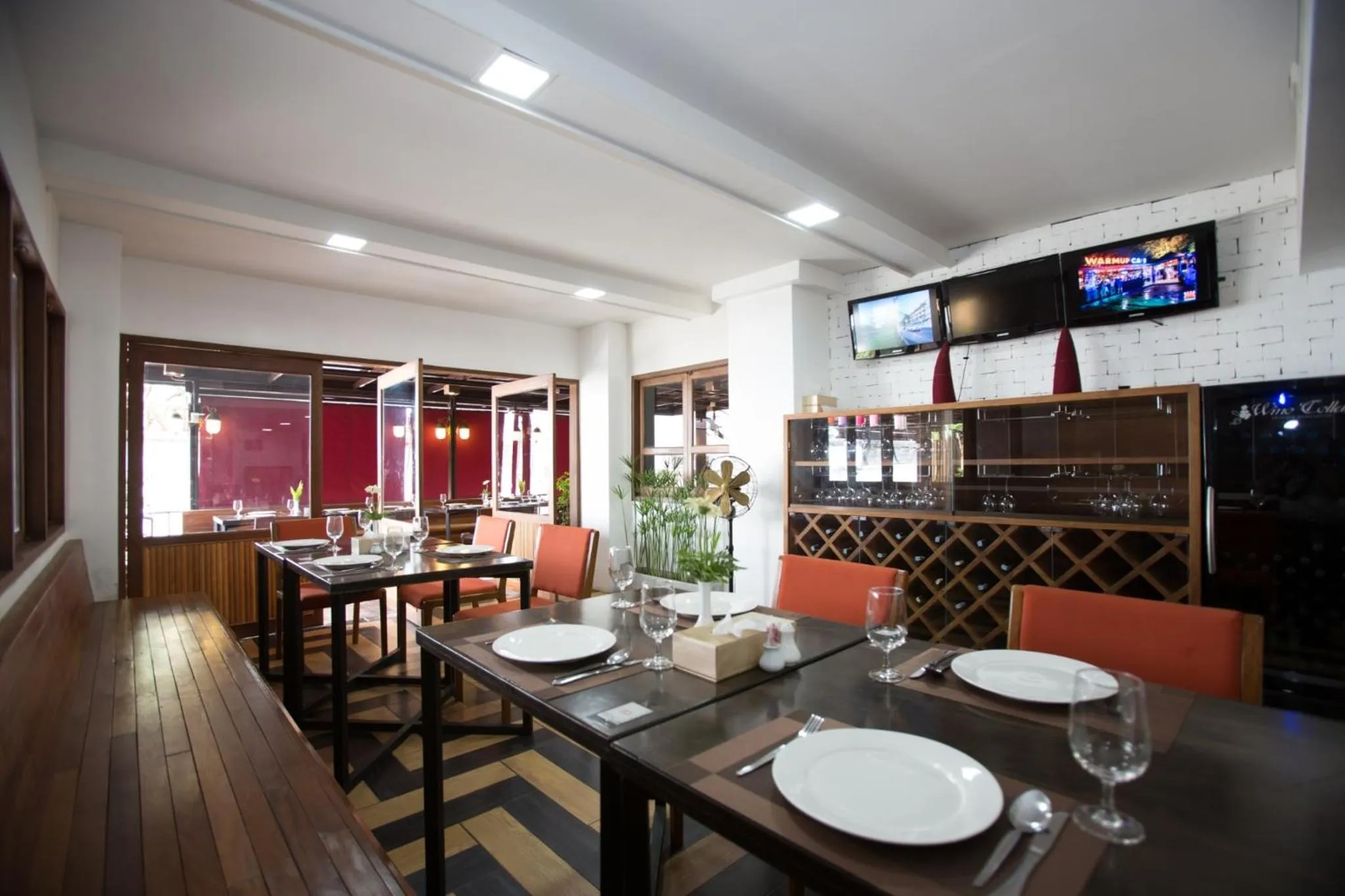 Breakfast in The Guest Arak Boutique Hotel