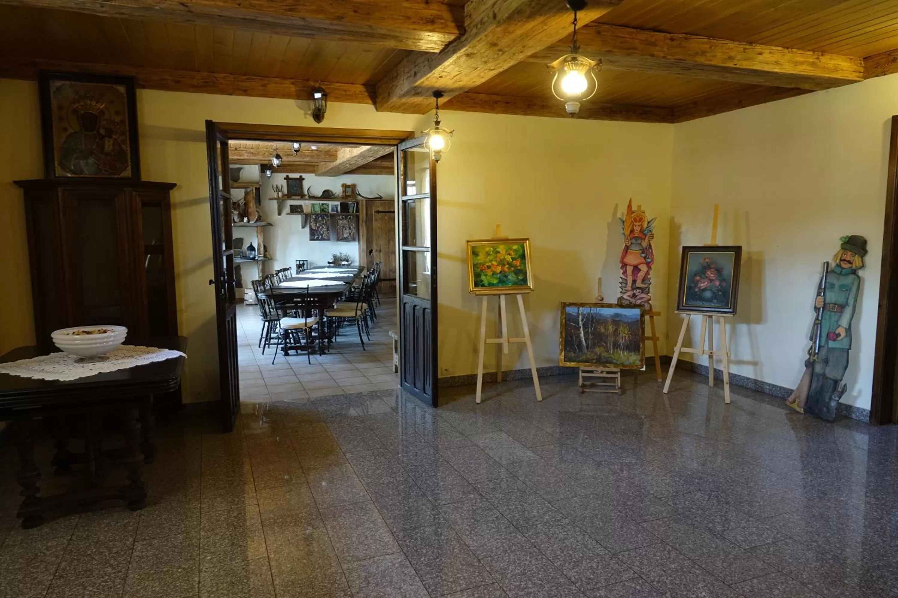 Restaurant/Places to Eat in Gościniec Dworski w Ropie