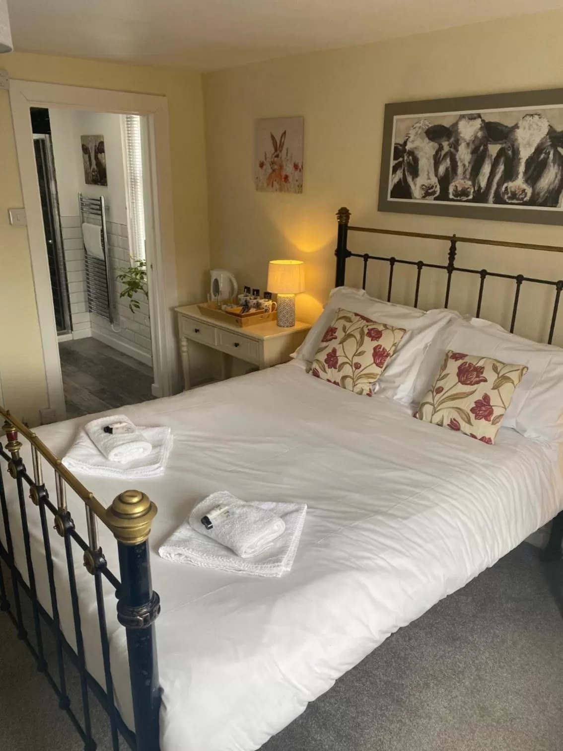 Double or Twin with Ensuite in The Ship Inn Fowey