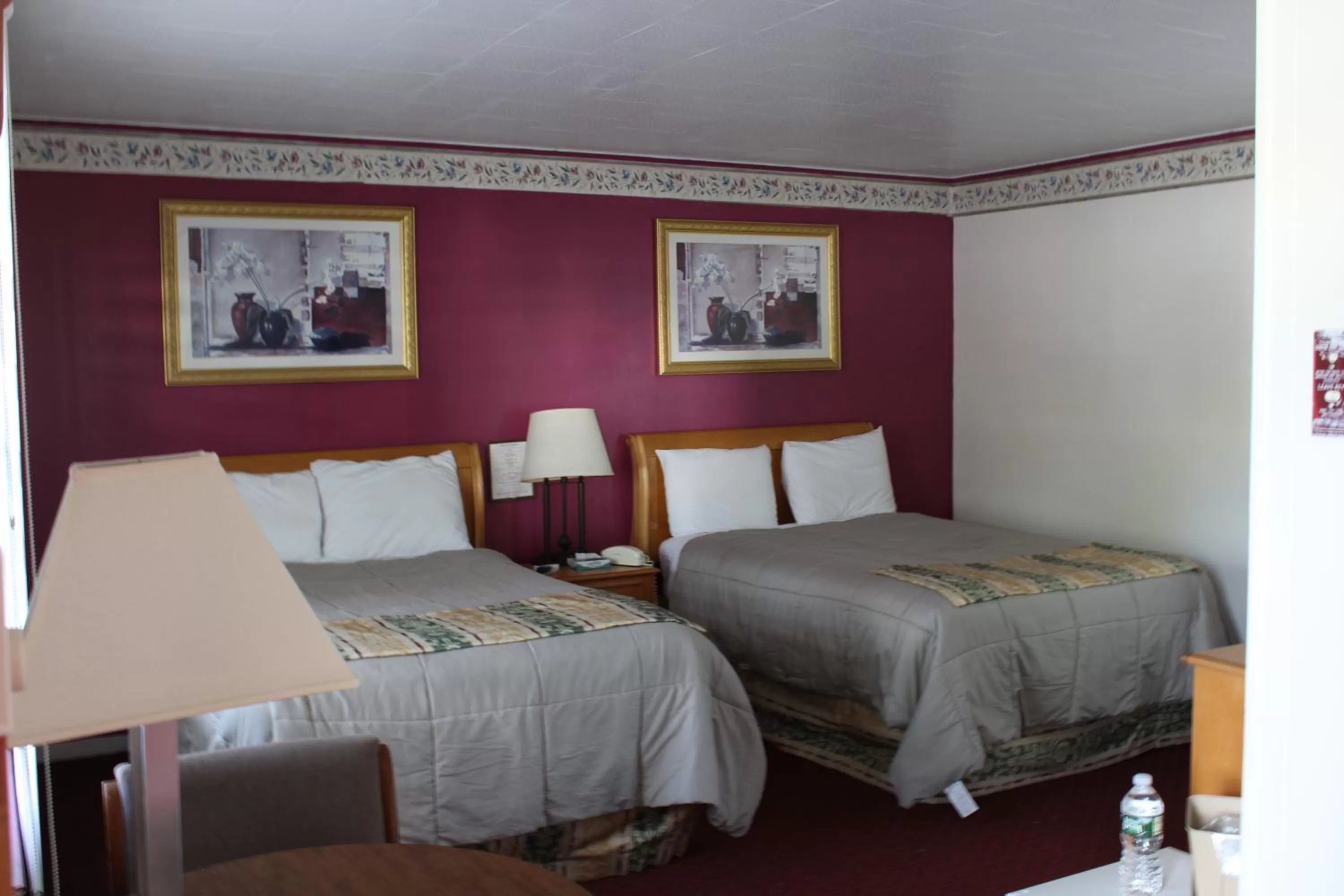 Bed in Northside Motel - Williamstown