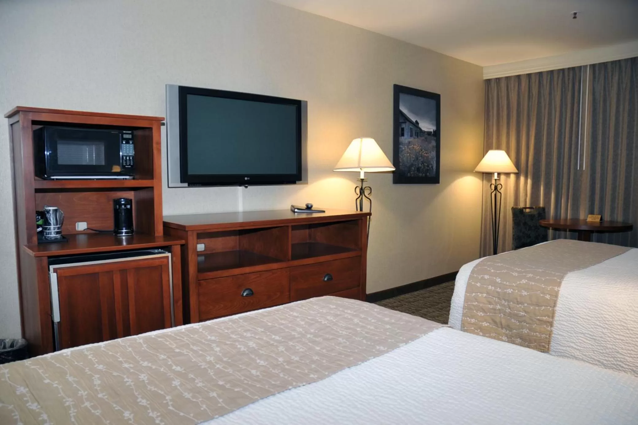 TV and multimedia, Bed in C'mon Inn Missoula