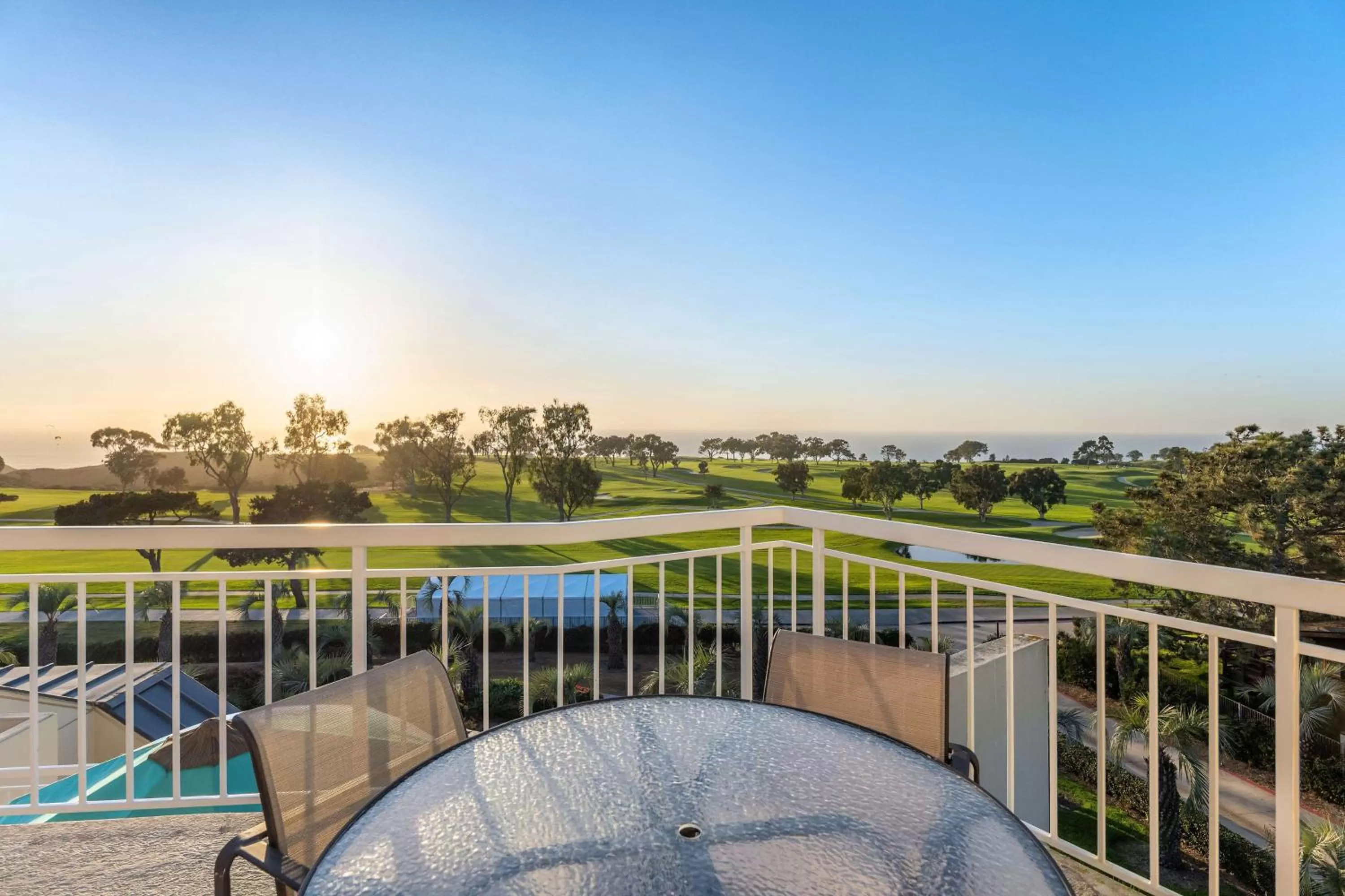 Golf View King Suite with Terrace in Hilton La Jolla Torrey Pines