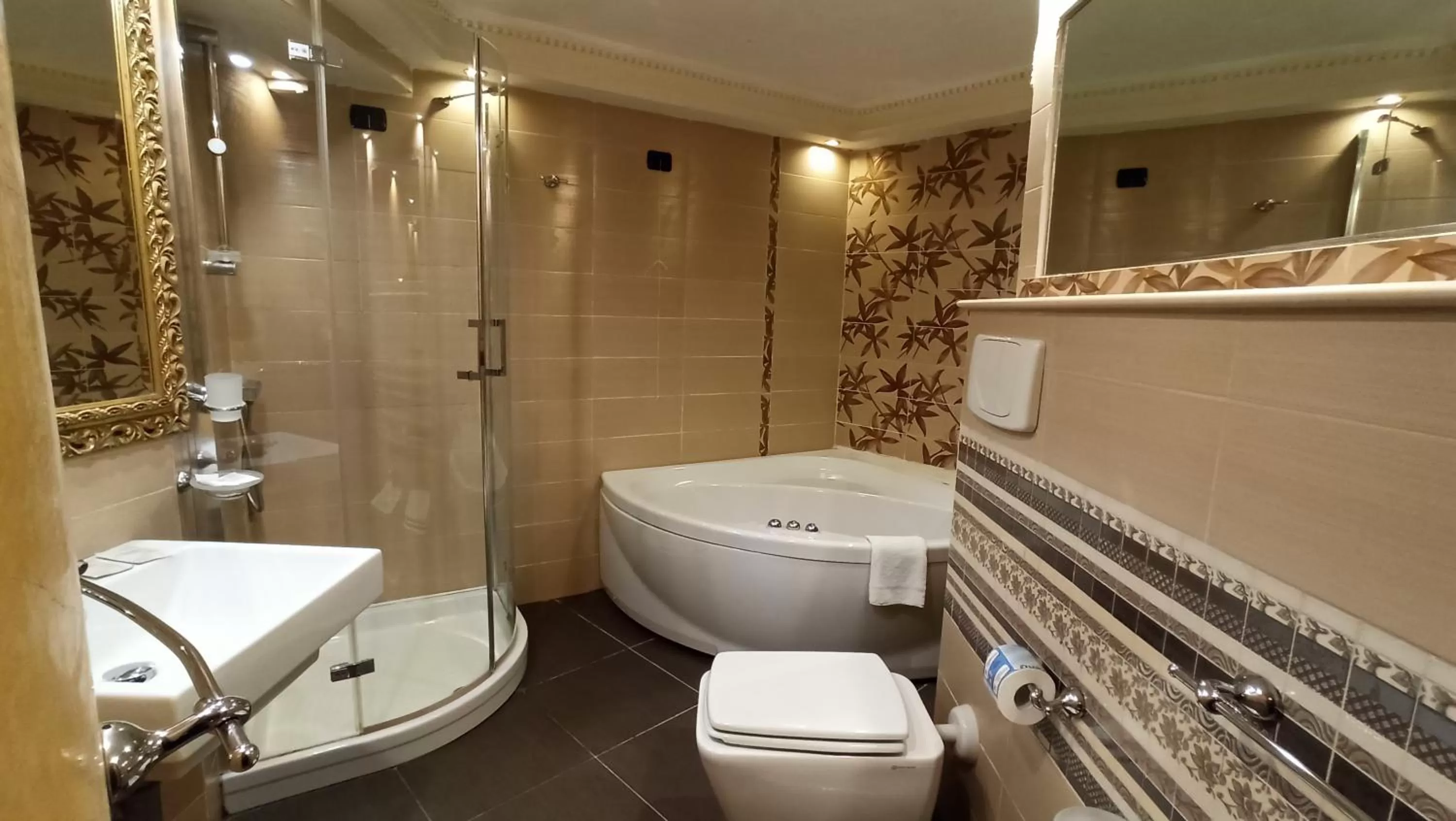 Shower in Hotel Villa Antica Tropea