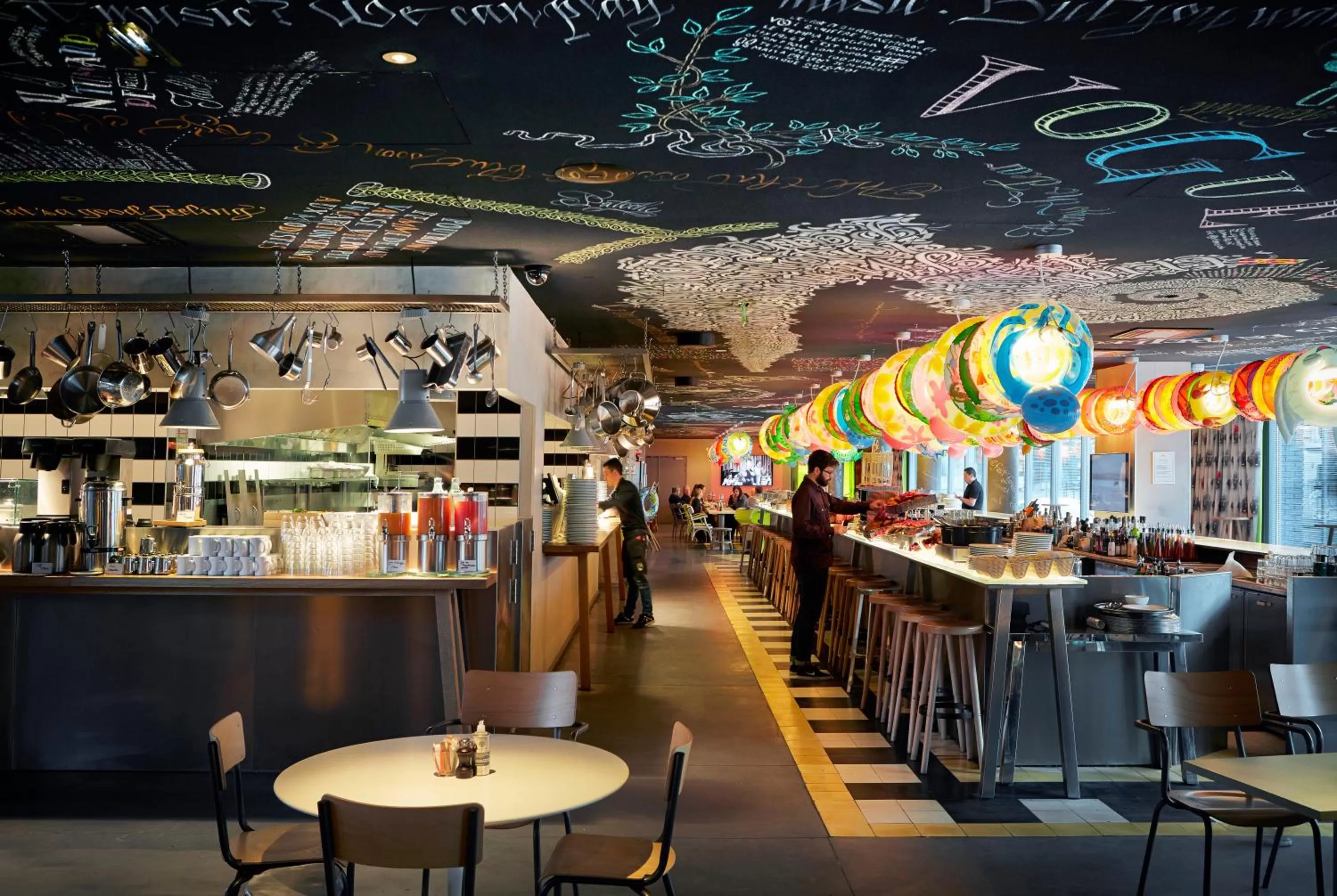 Restaurant/places to eat in Mama Shelter Lyon