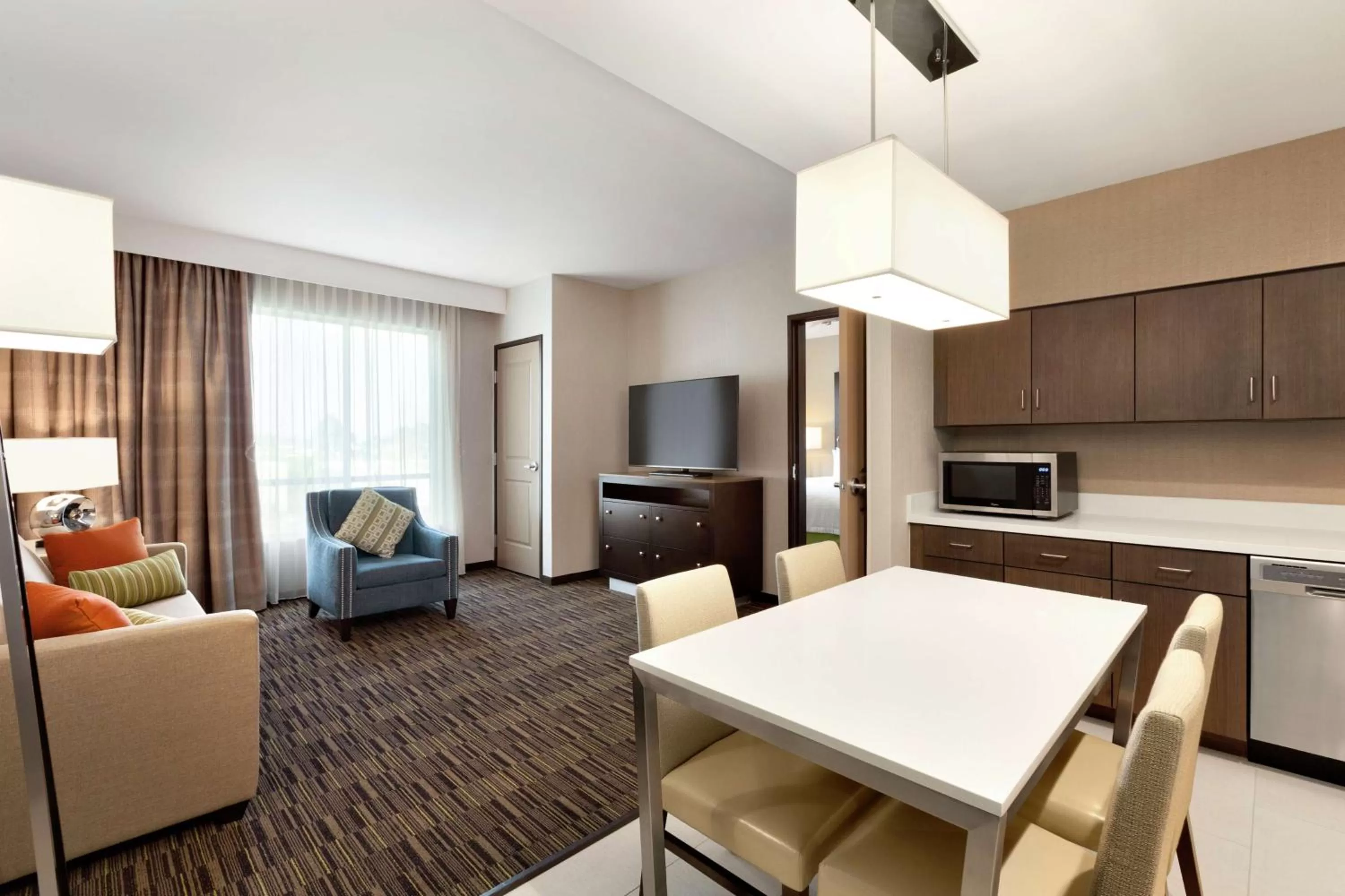 Living room in Homewood Suites By Hilton Irvine John Wayne Airport